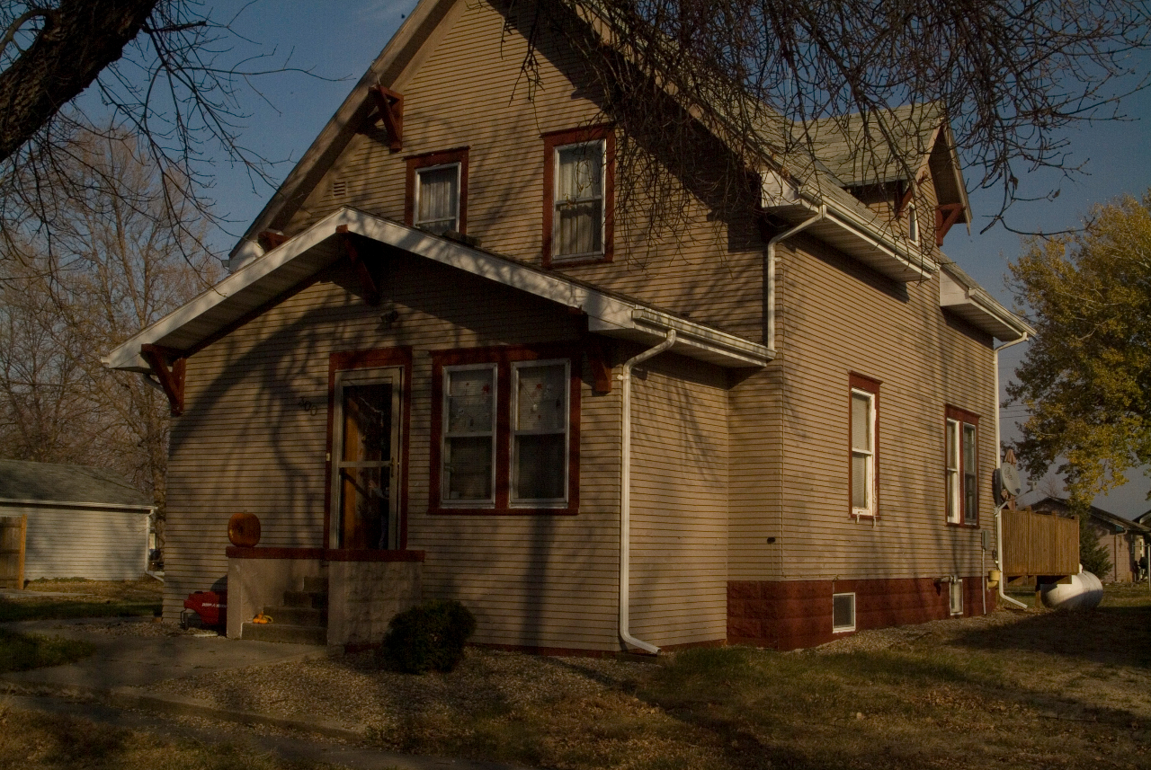 300 5th St