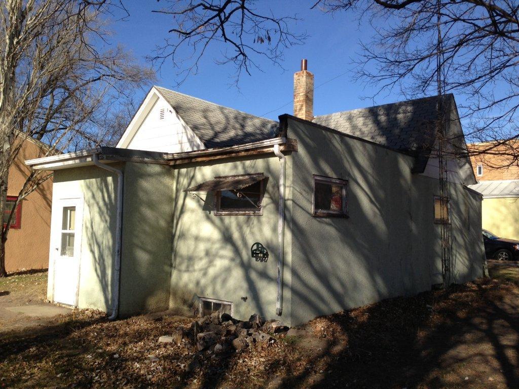 305 E Hanson Ave