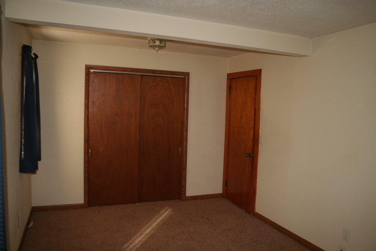812 W Douglas