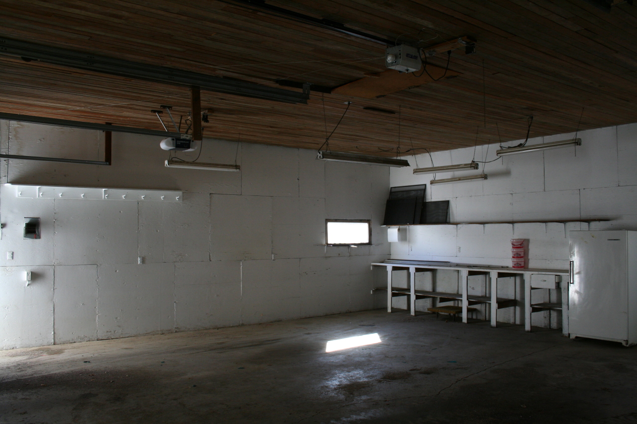 812 W Douglas