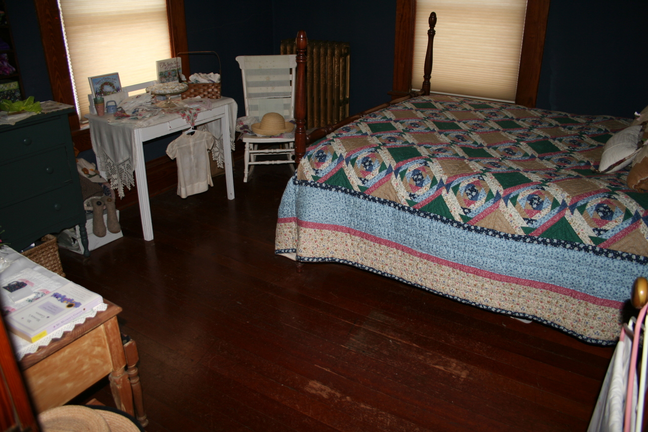 303 S 4th