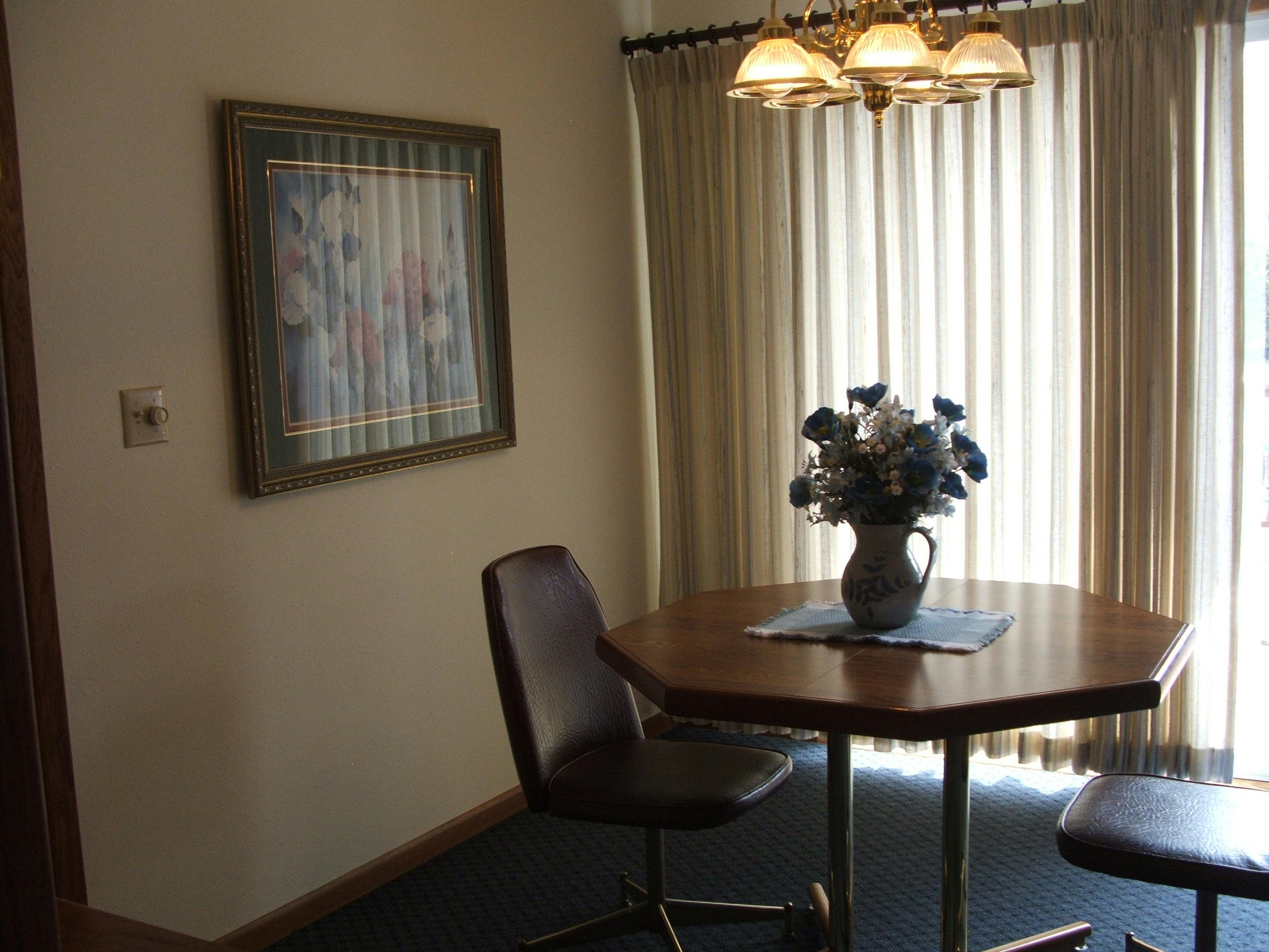 1145 Chalkstone