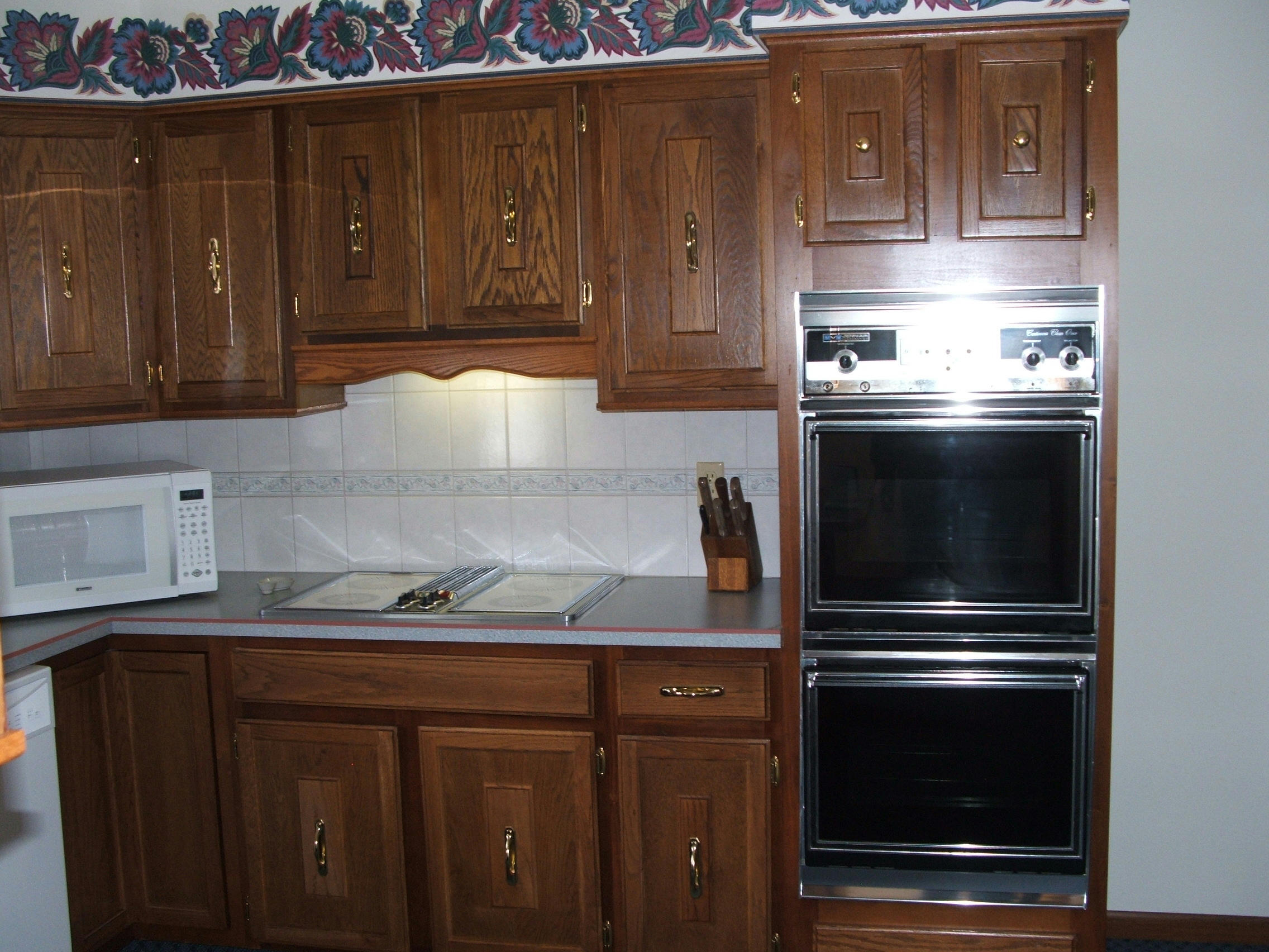 1145 Chalkstone