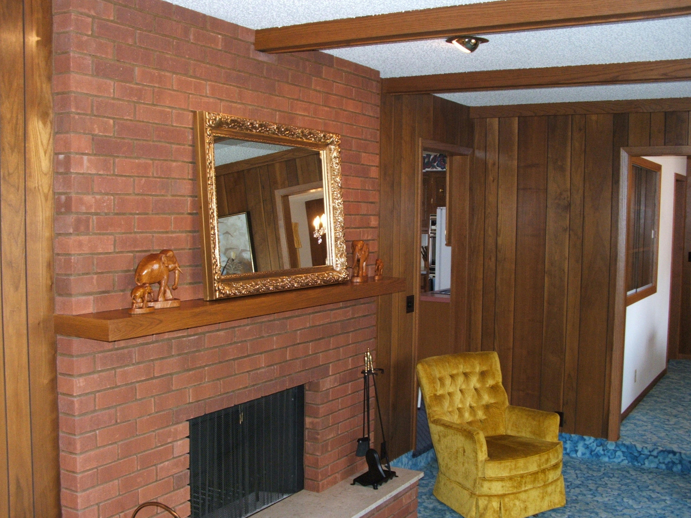 1145 Chalkstone