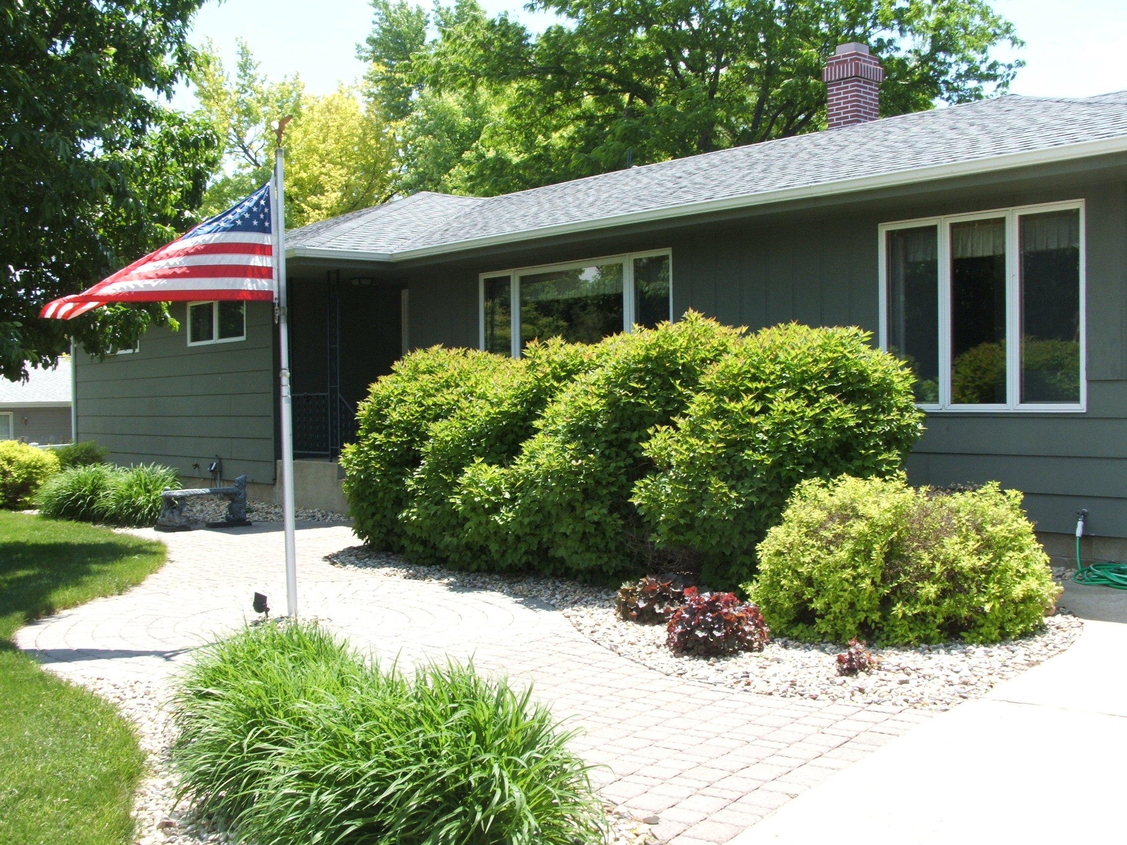1145 Chalkstone