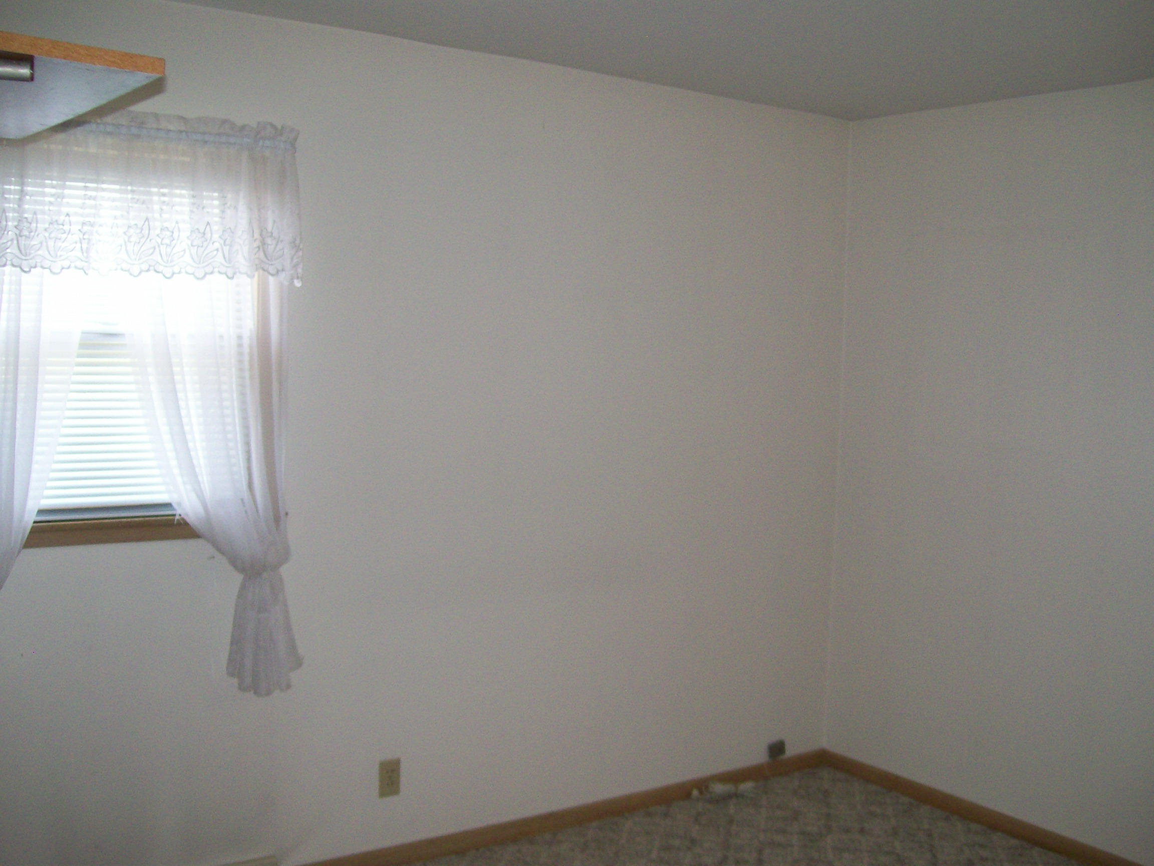135 W 1st St
