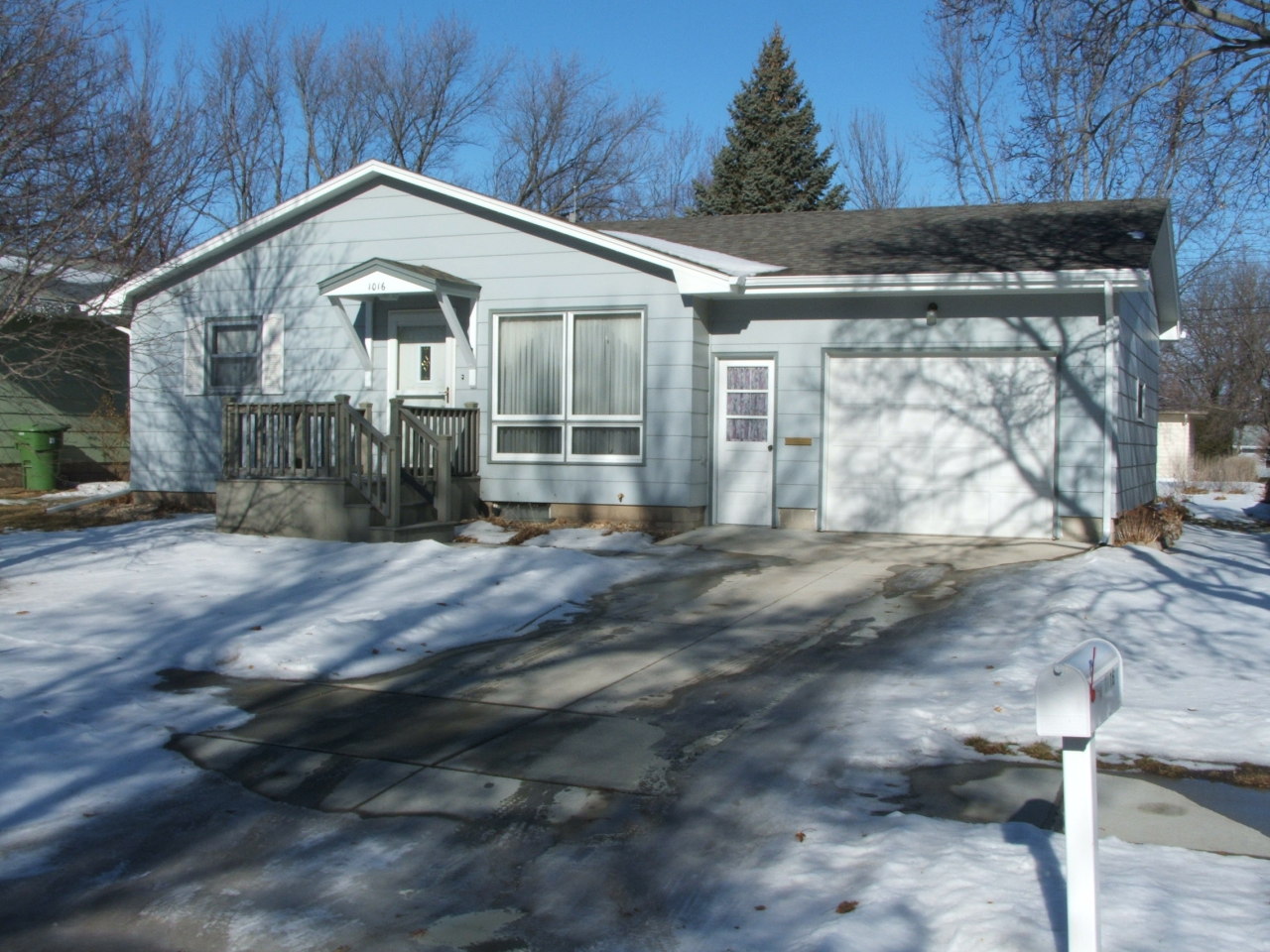 1016 Palmer Place