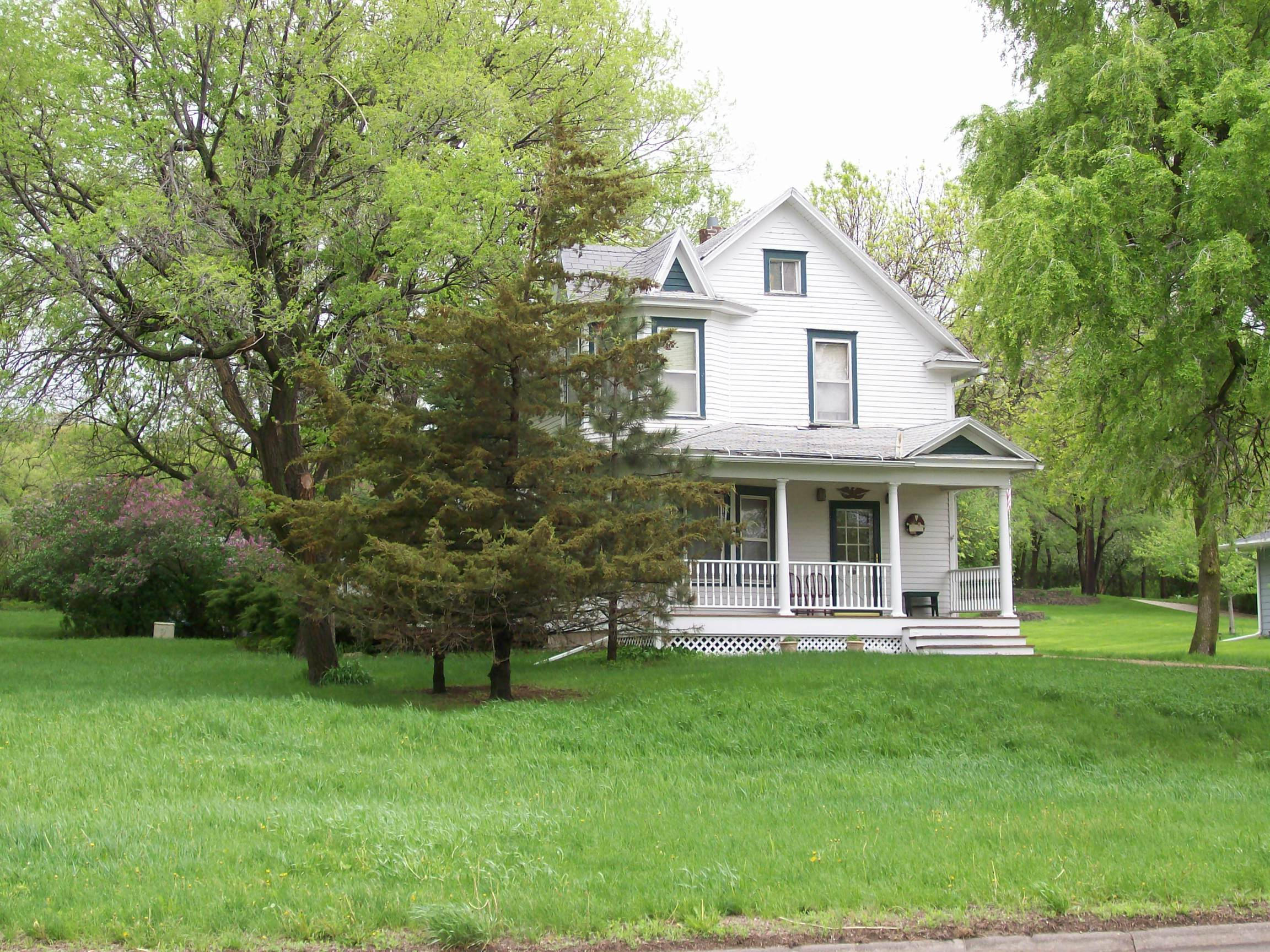 701 College Ave