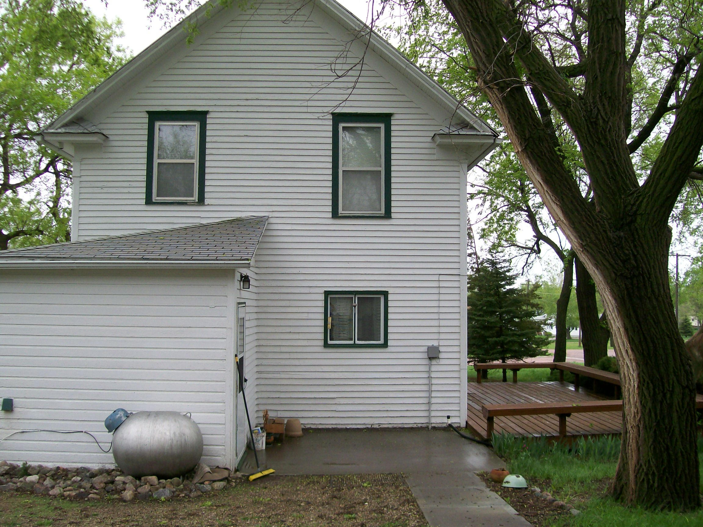 701 College Ave