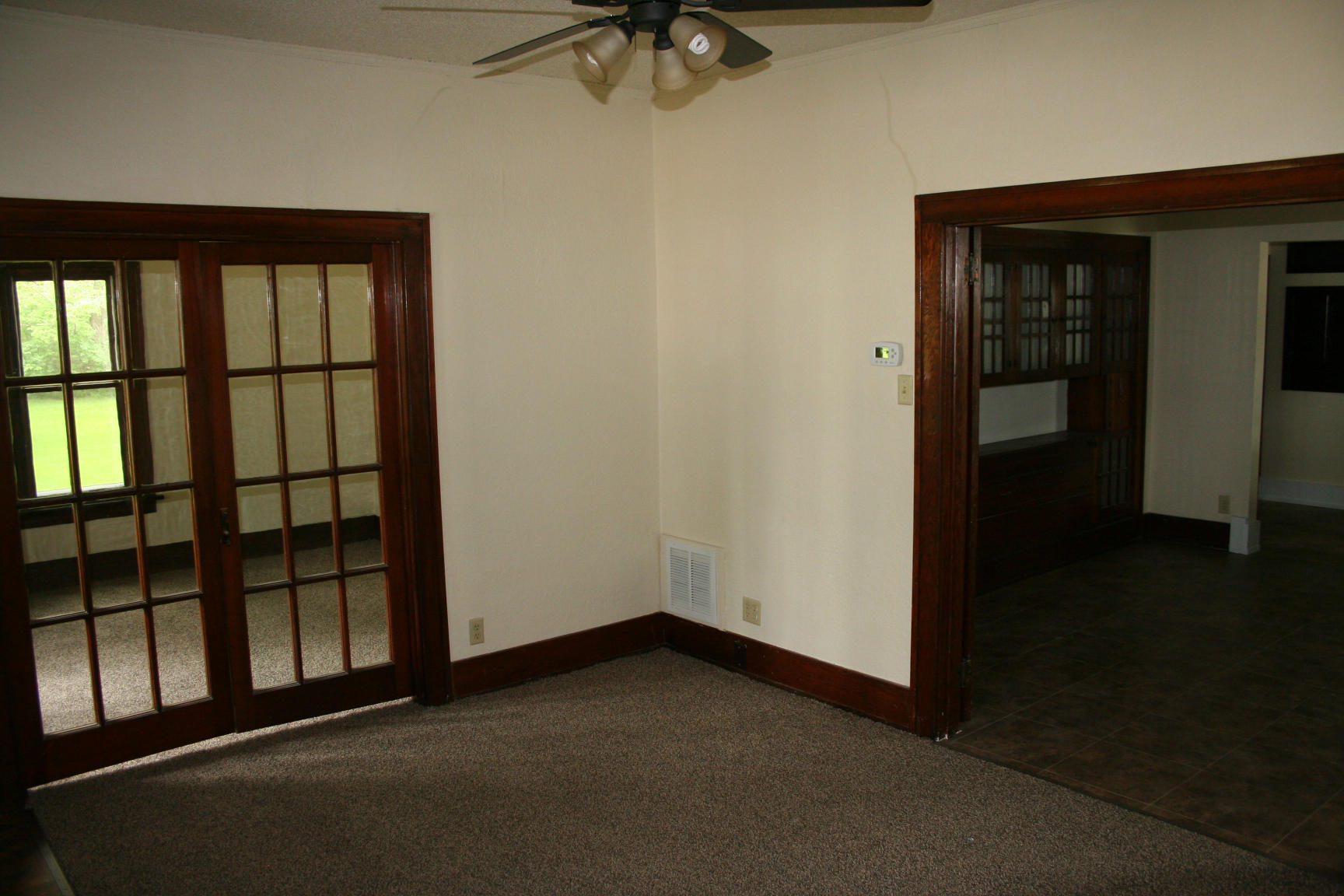 210 E 5th