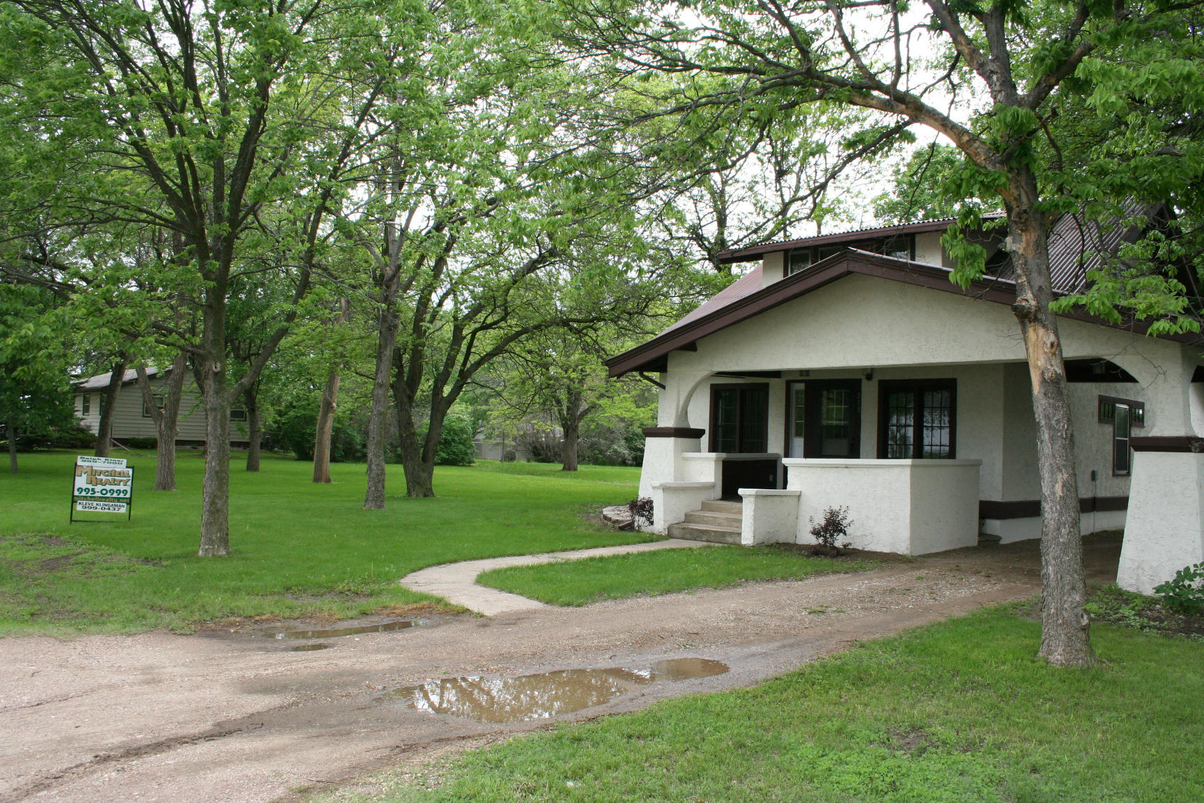 210 E 5th