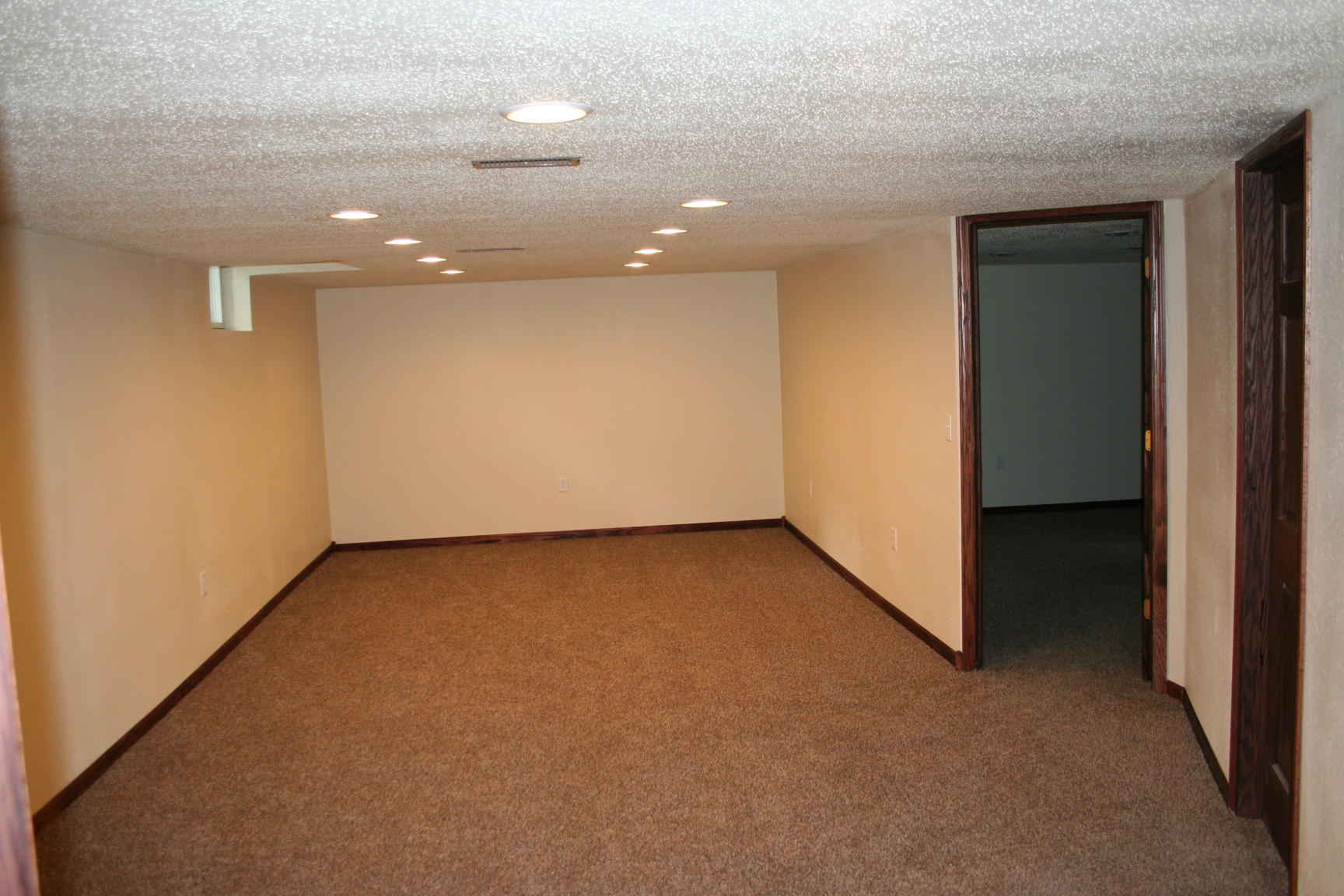 210 E 5th