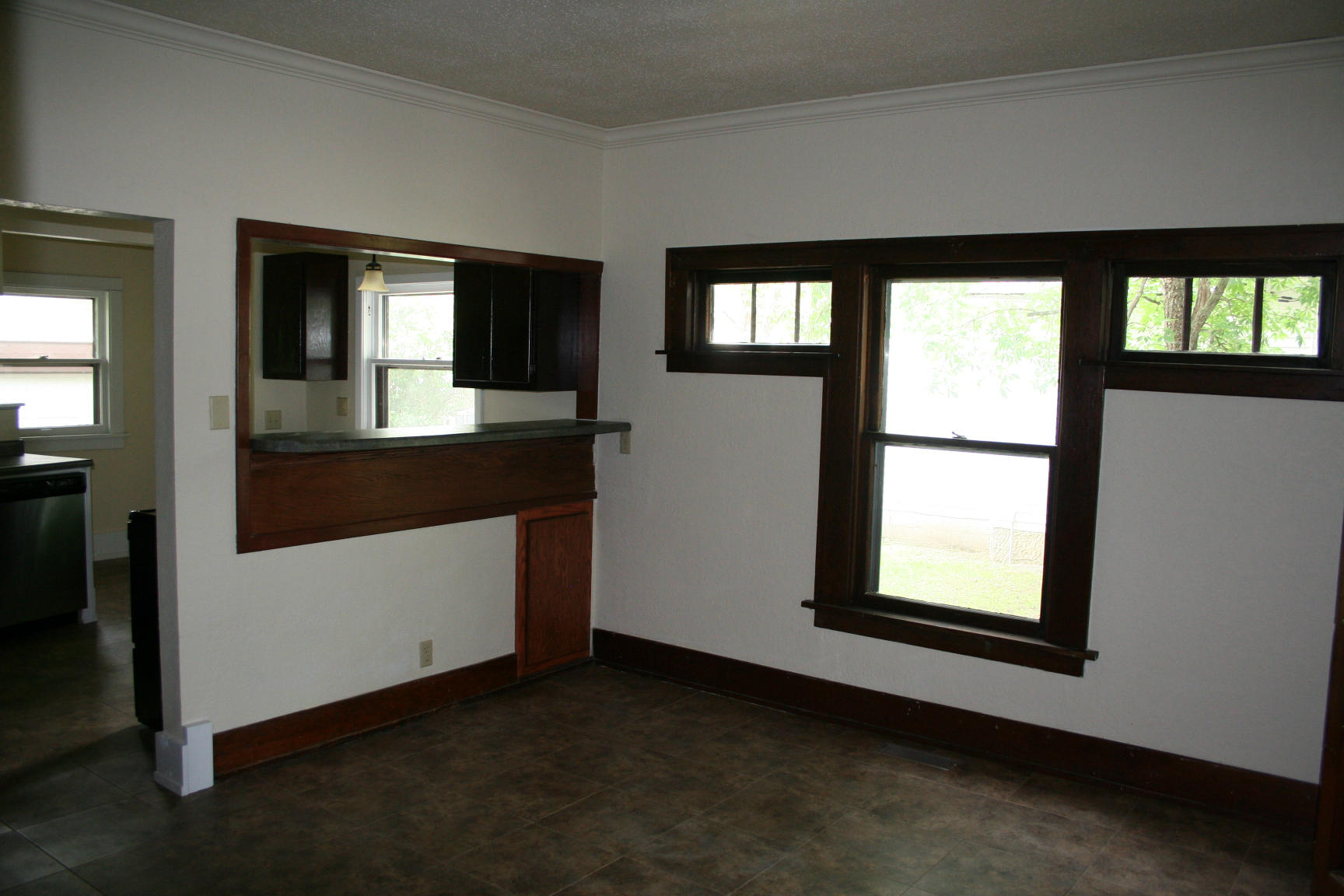 210 E 5th