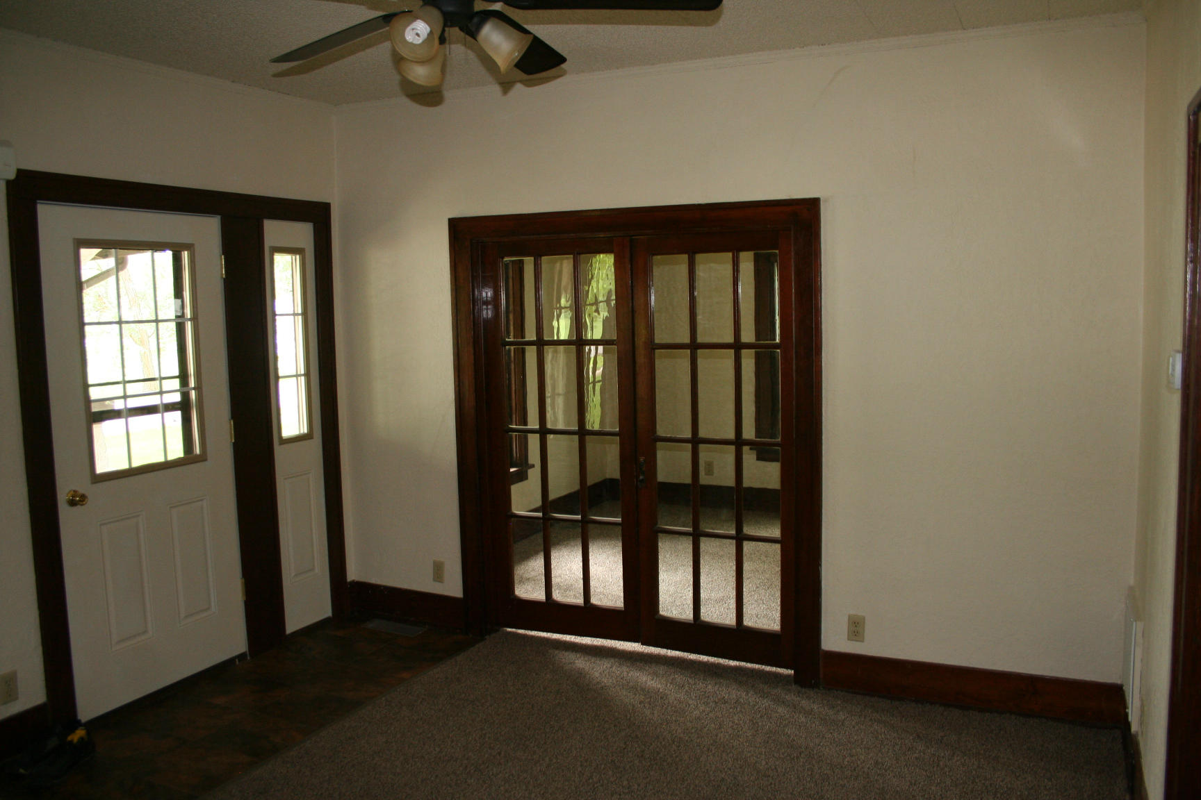 210 E 5th