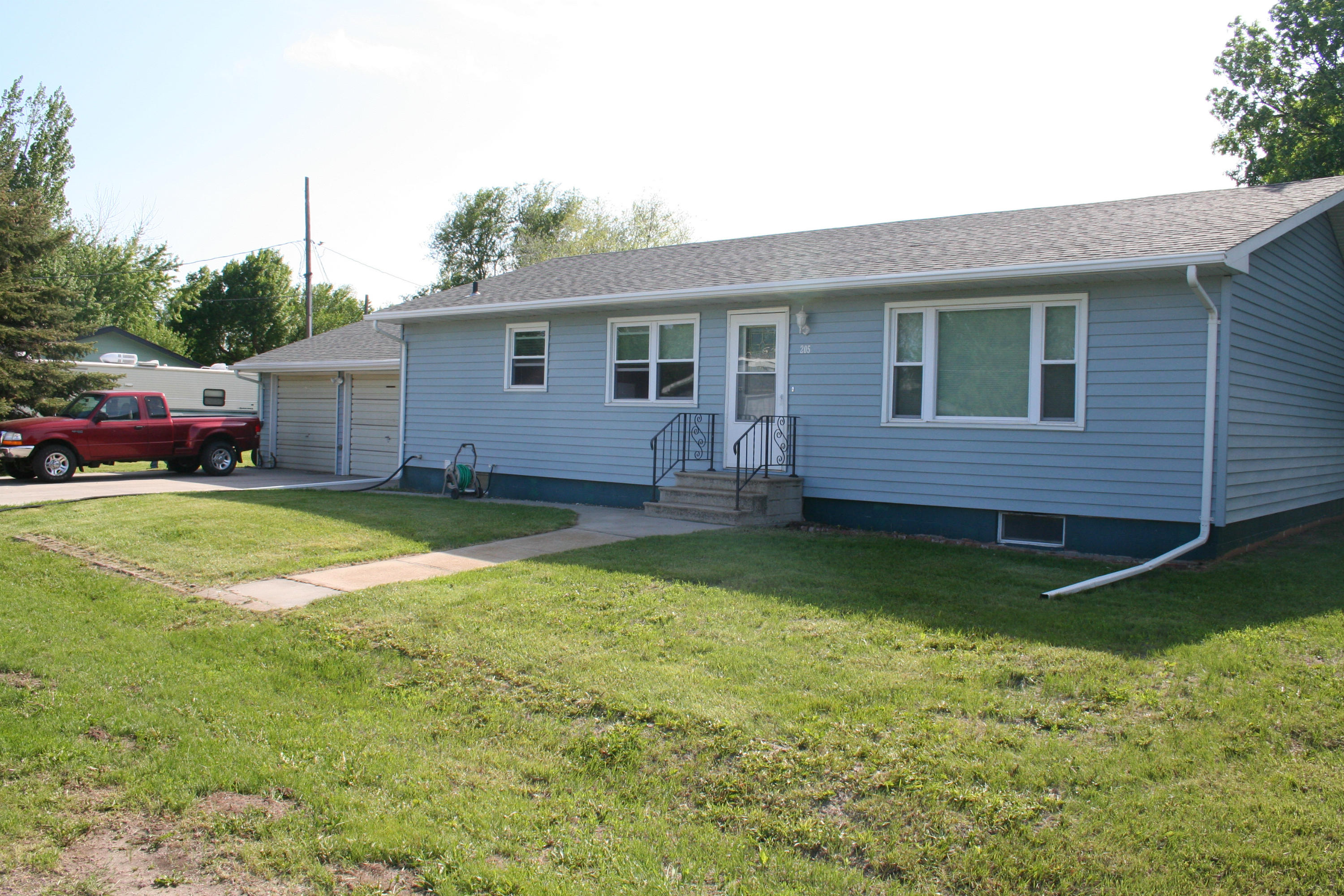 205 N Pearl