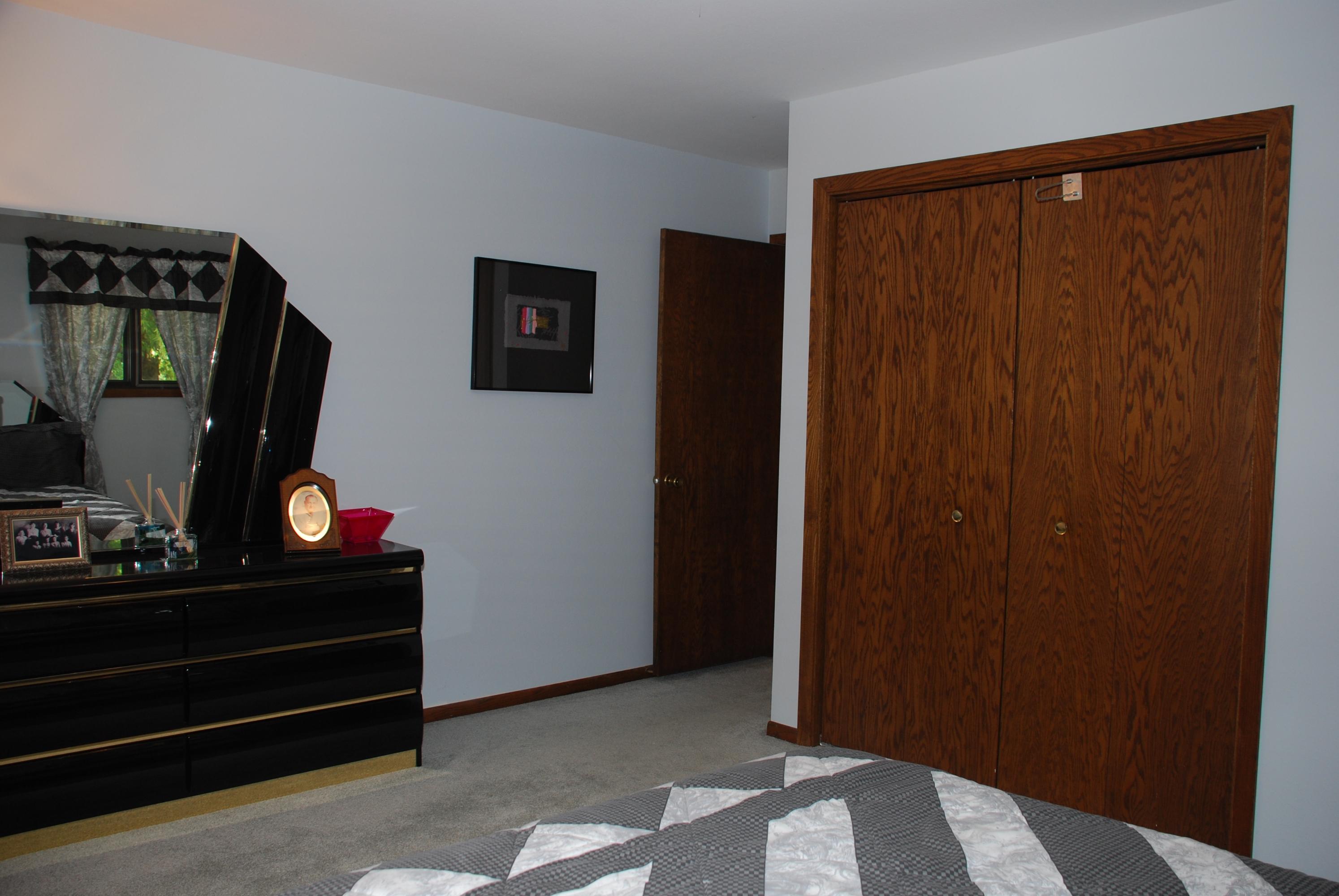1028 W Cedar Ave