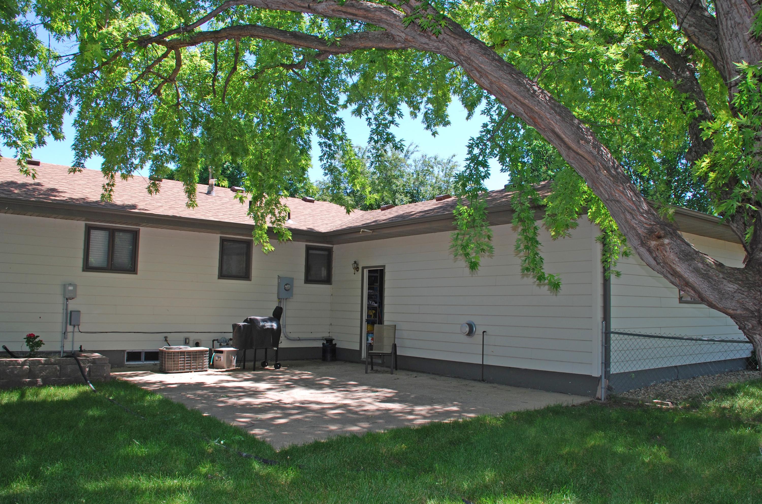 1028 W Cedar Ave