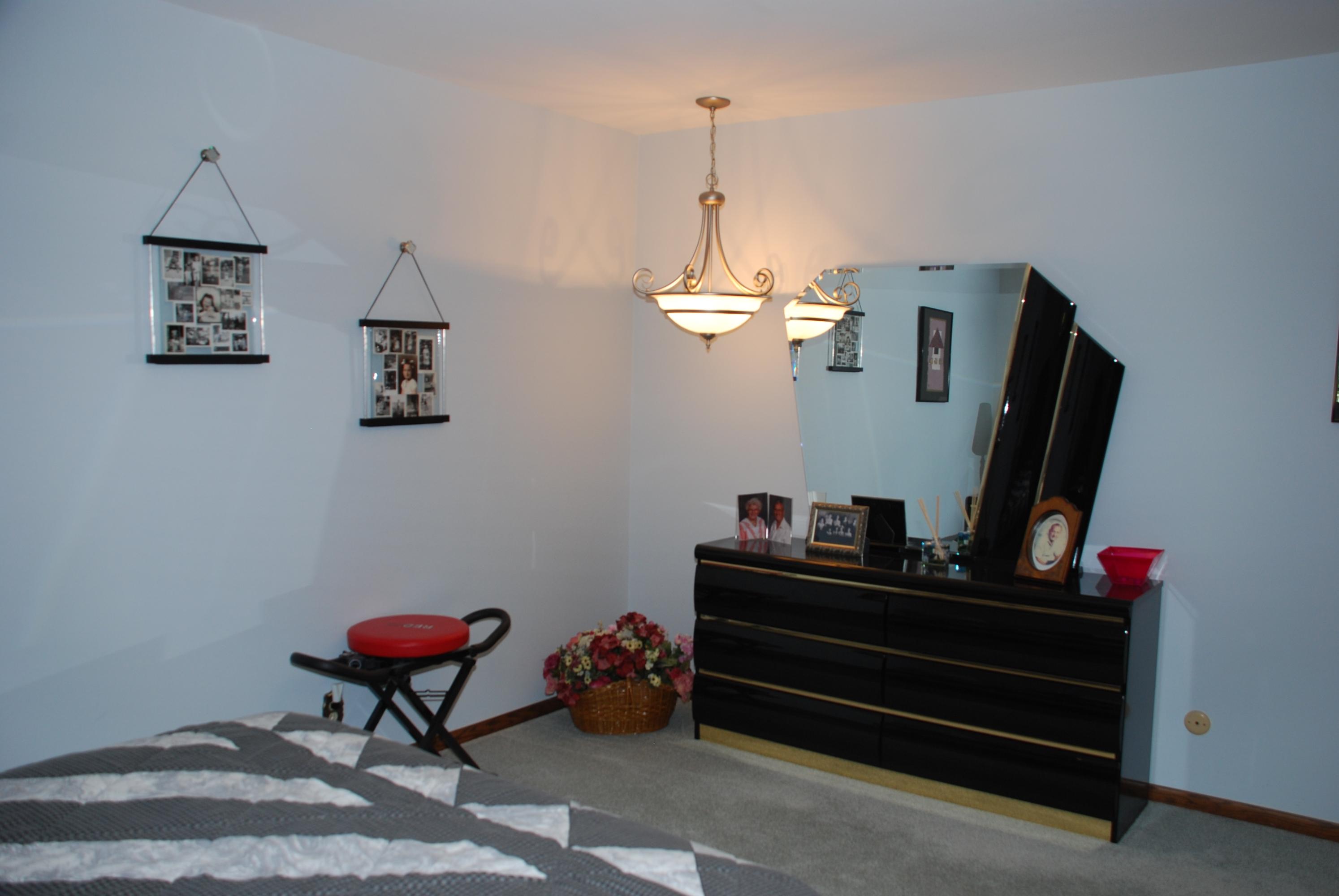 1028 W Cedar Ave