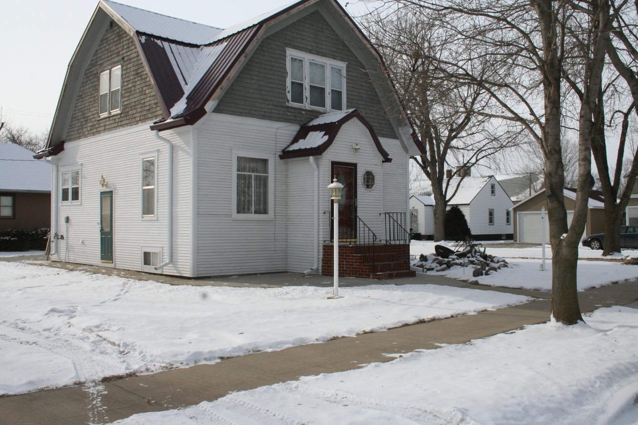 110 W Sycamore