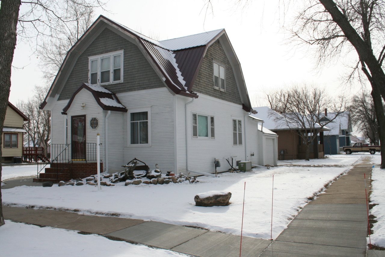 110 W Sycamore