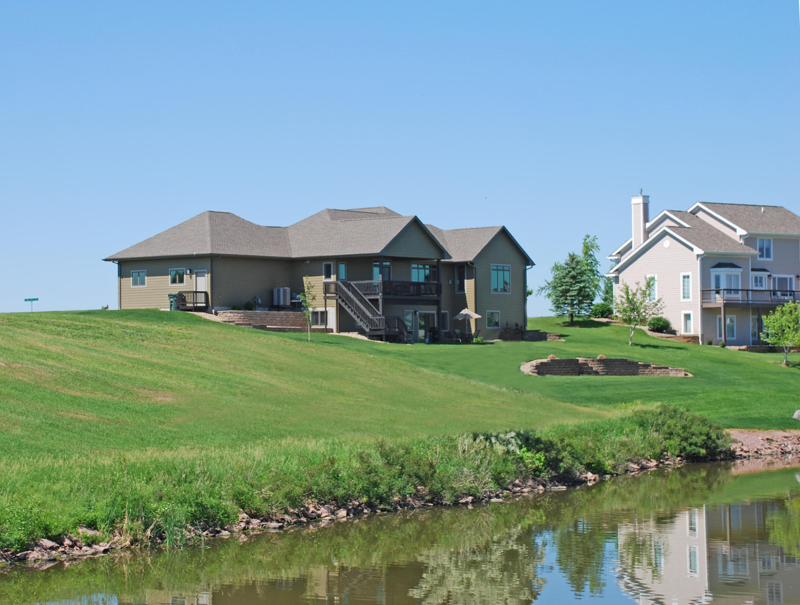 2932 Canal Cir