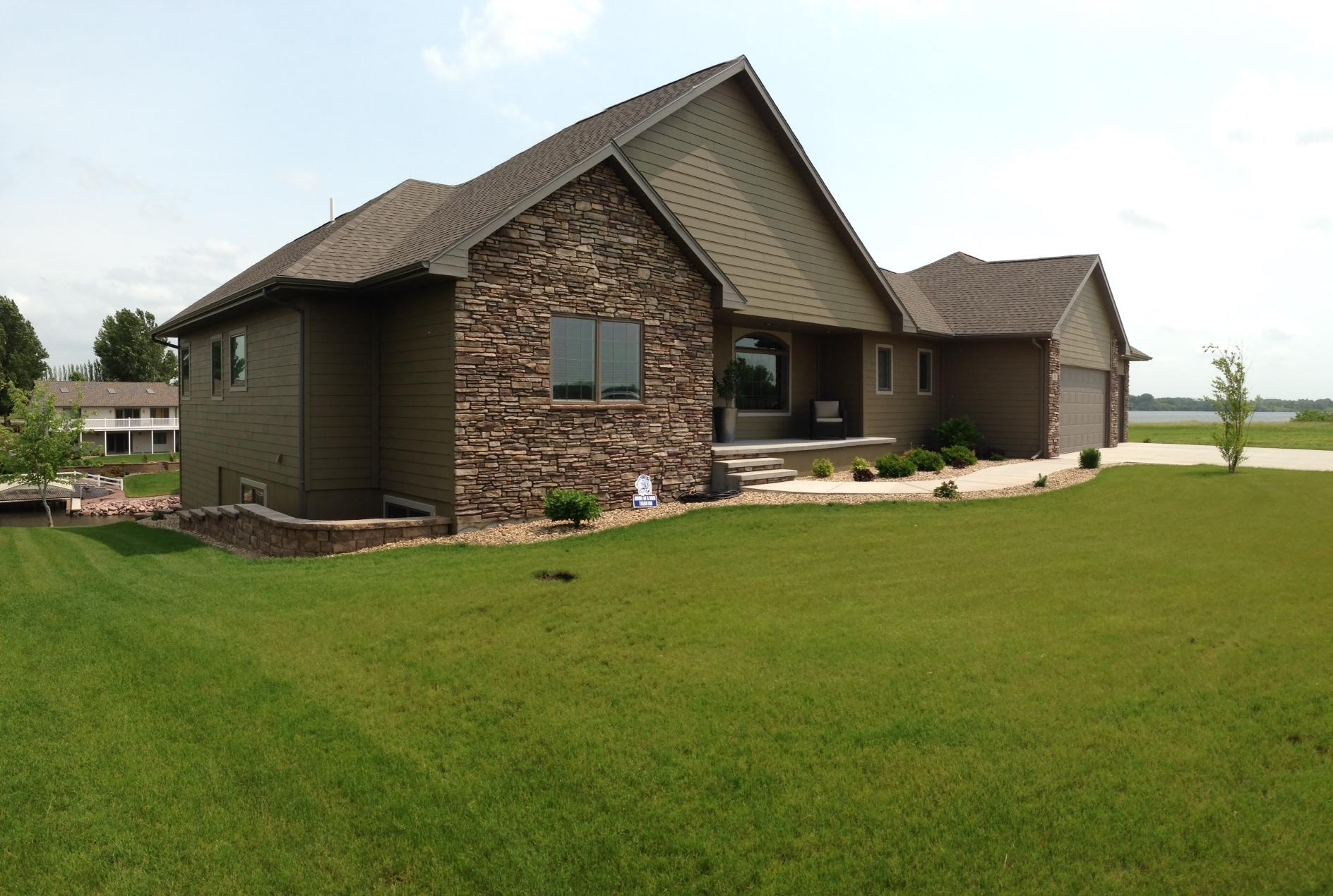 2932 Canal Cir