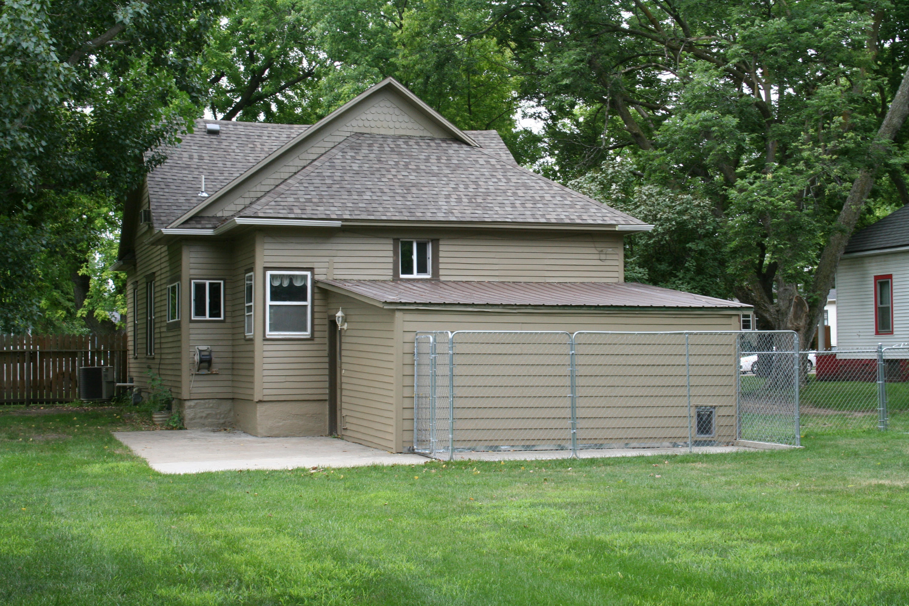816 W 4th Ave