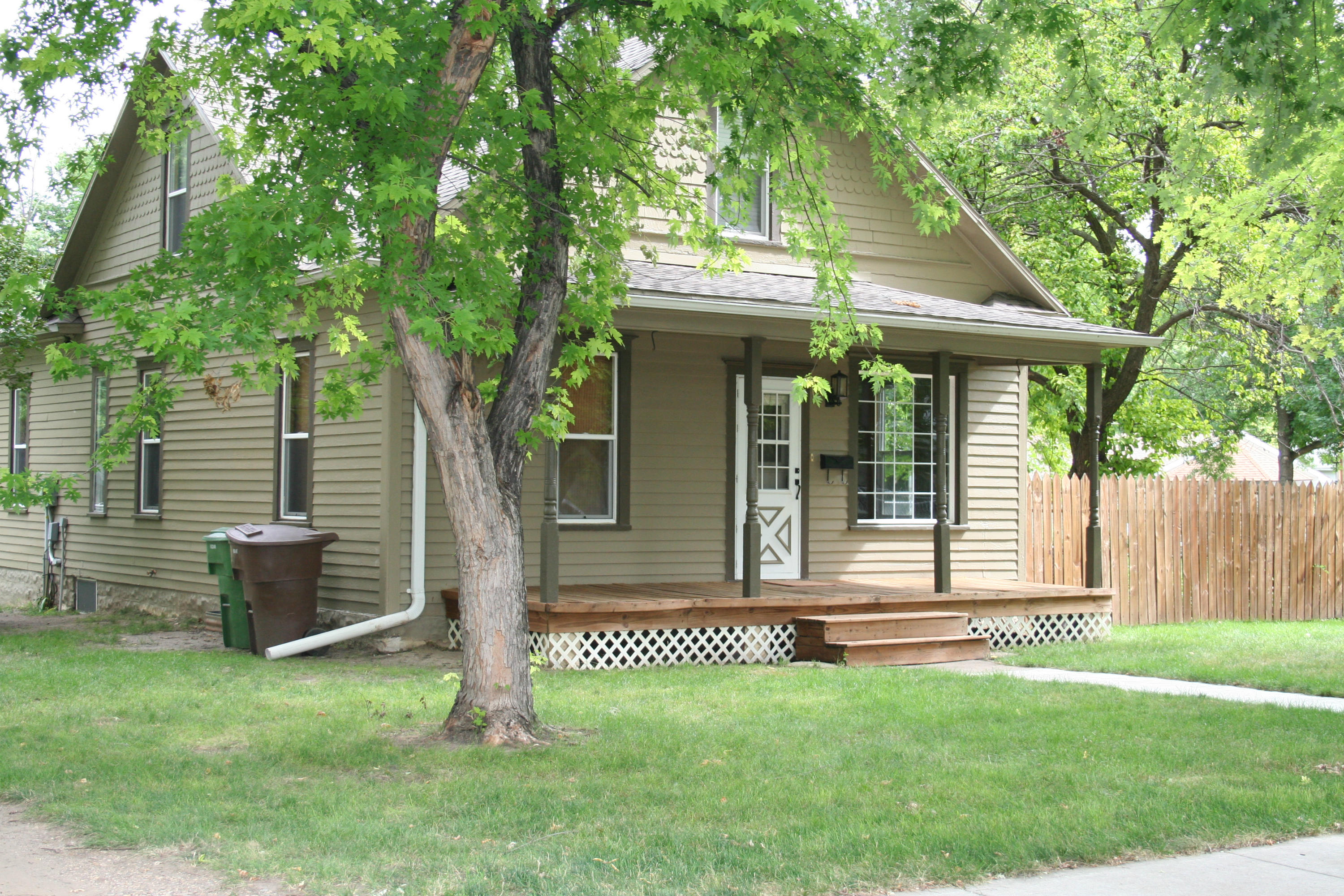 816 W 4th Ave