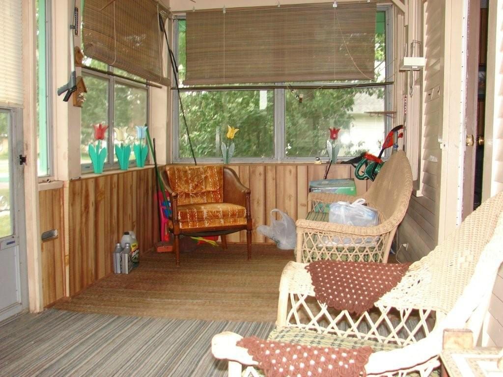 308 E 10th