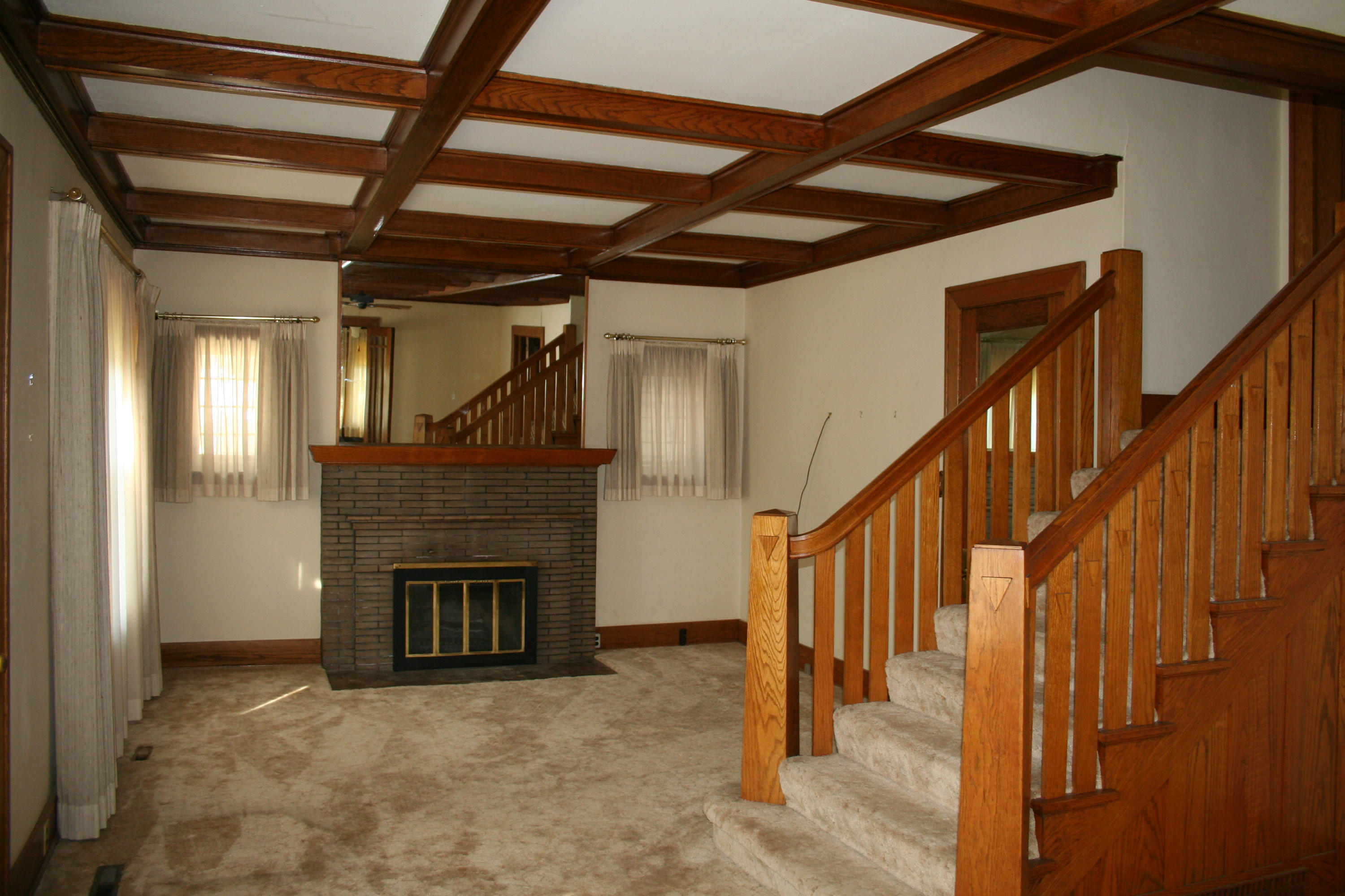 320 E 3rd Ave
