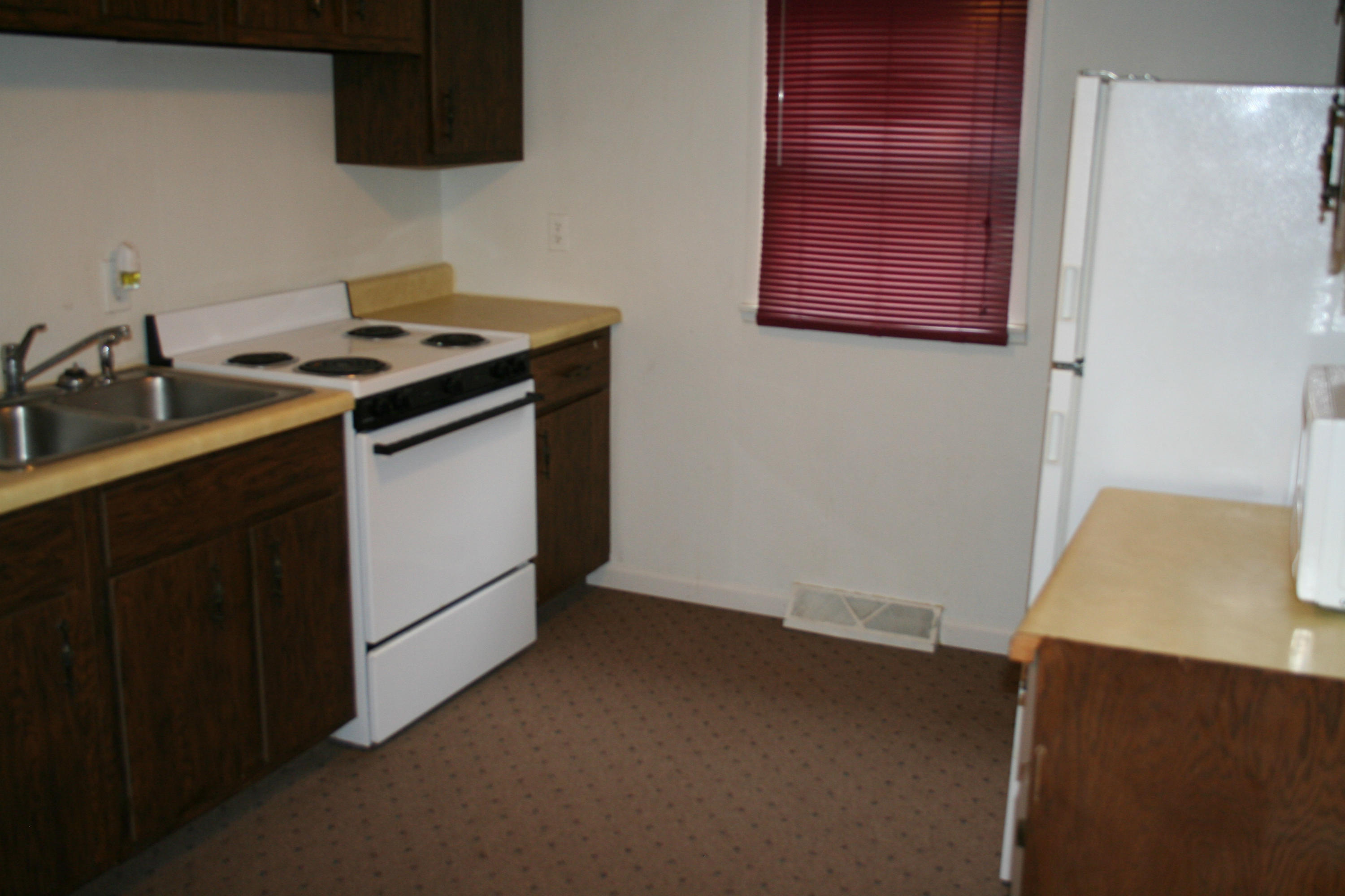 210 E 3rd