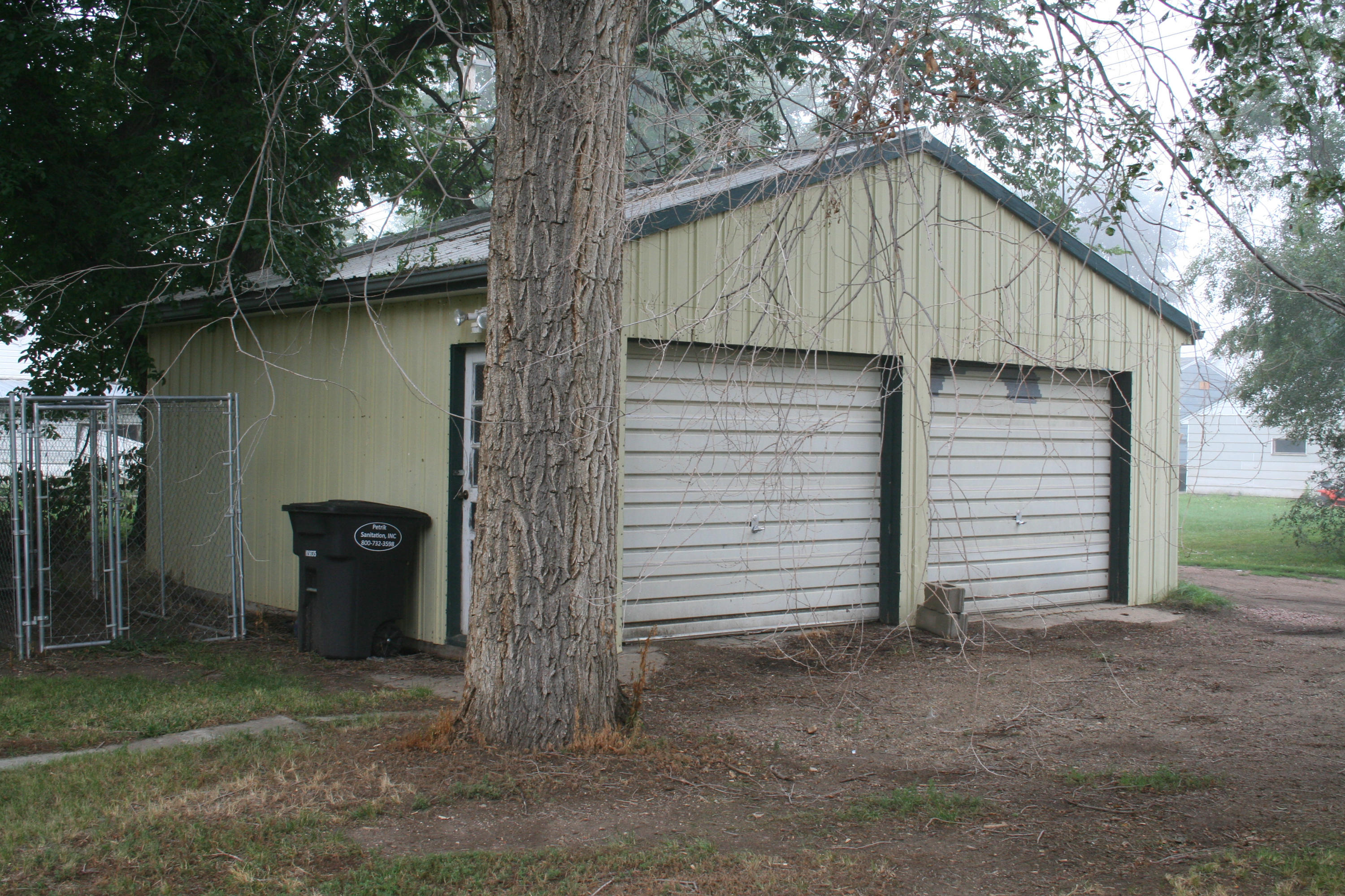 210 E 3rd