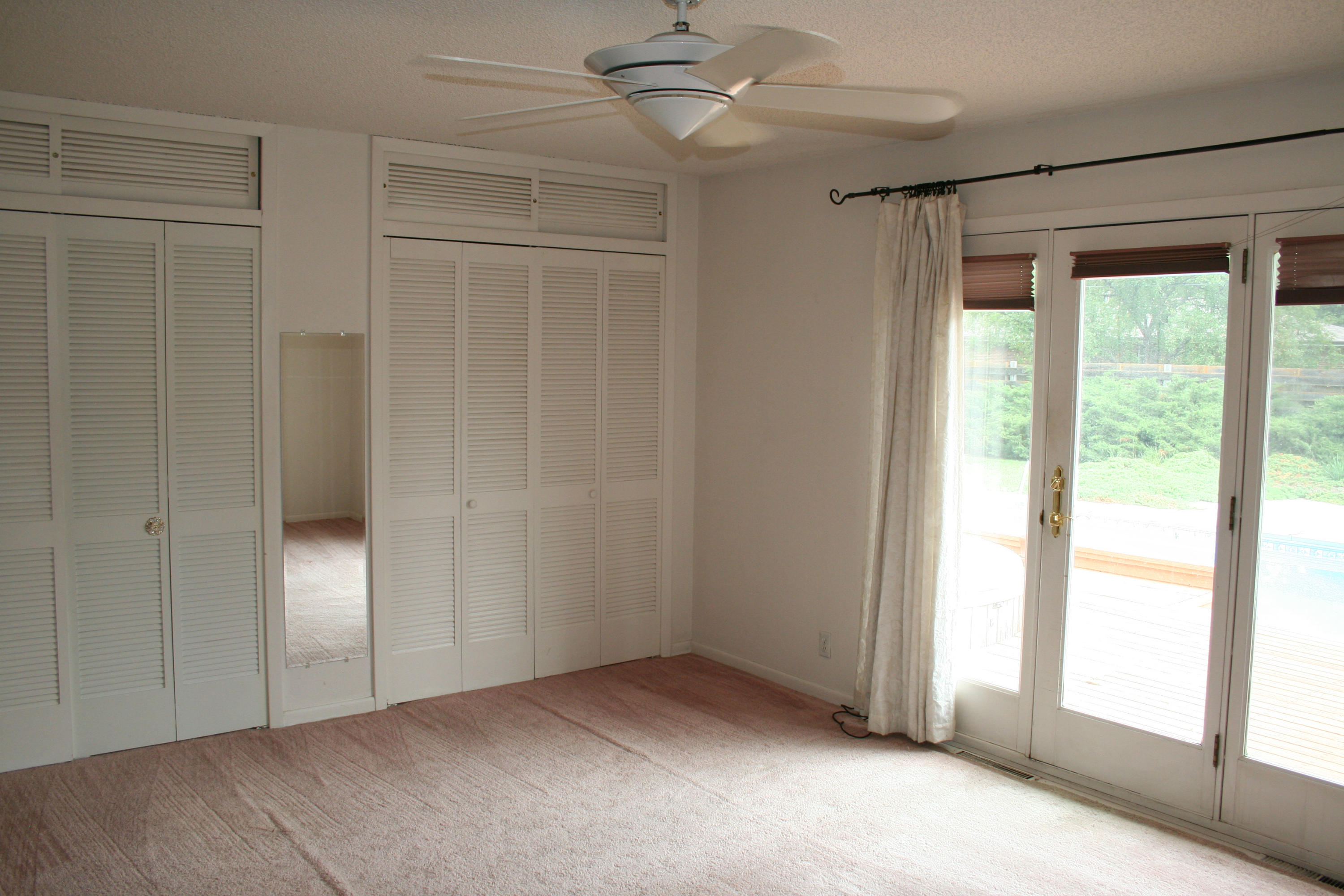 1414 Mitchell Blvd