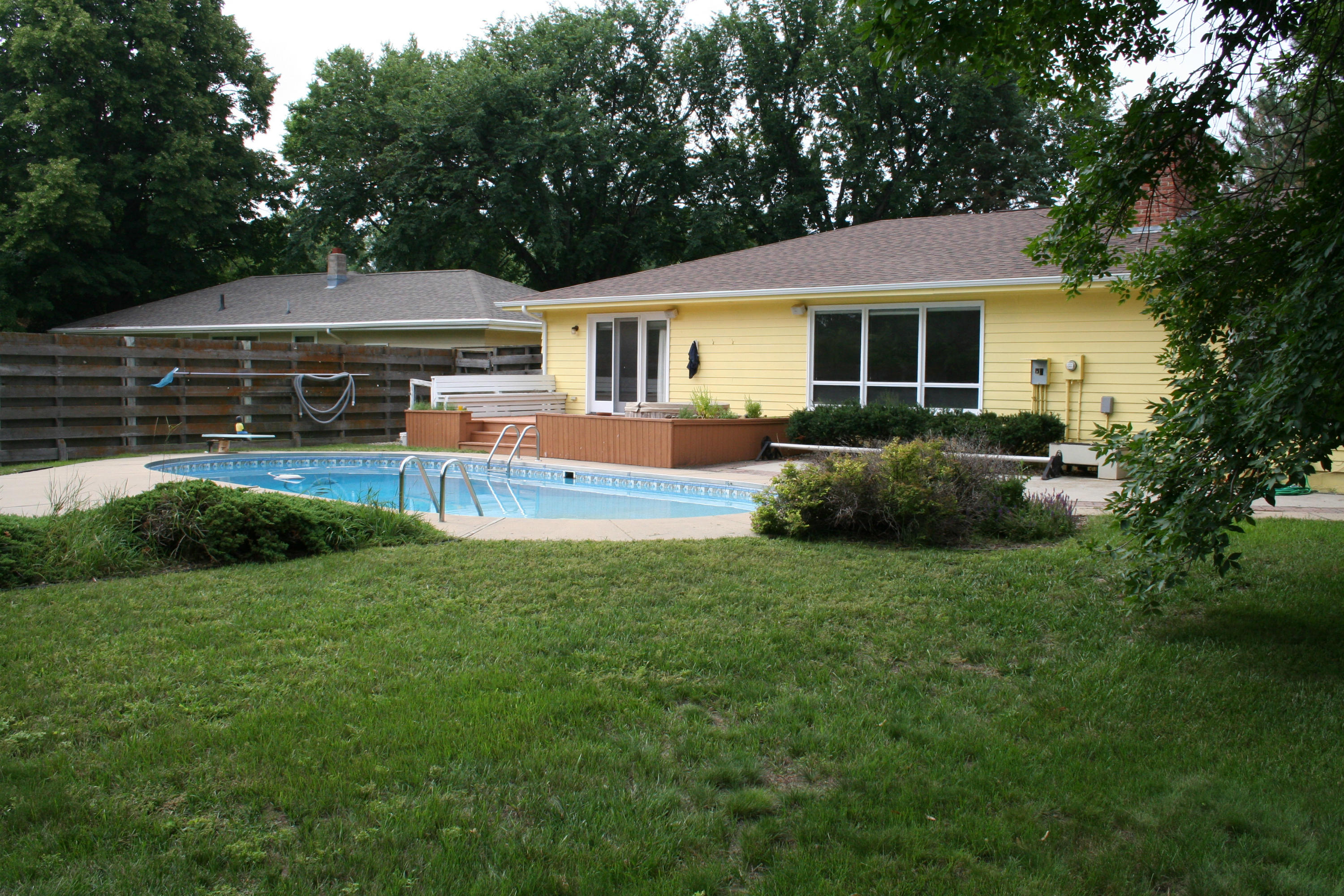 1414 Mitchell Blvd