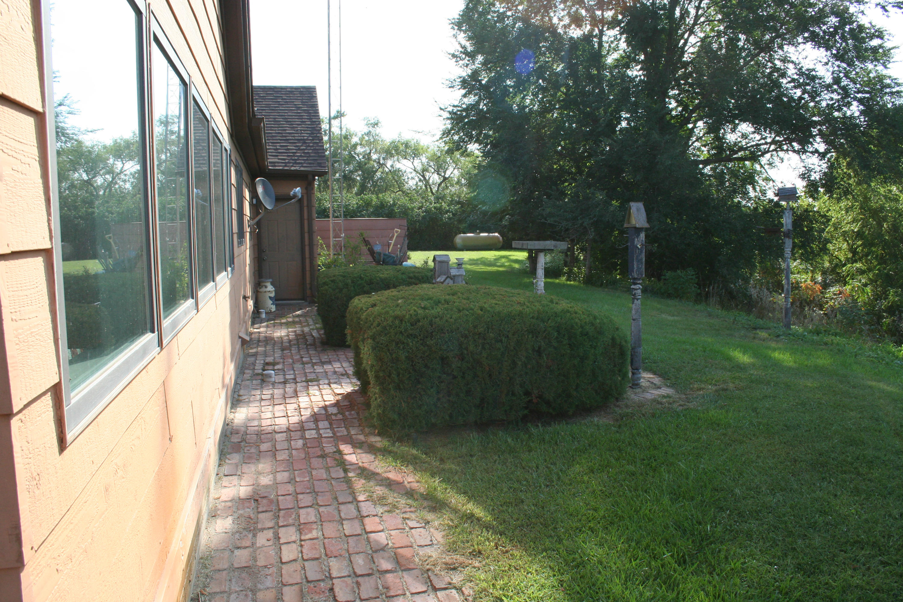 901 N Gale Rd