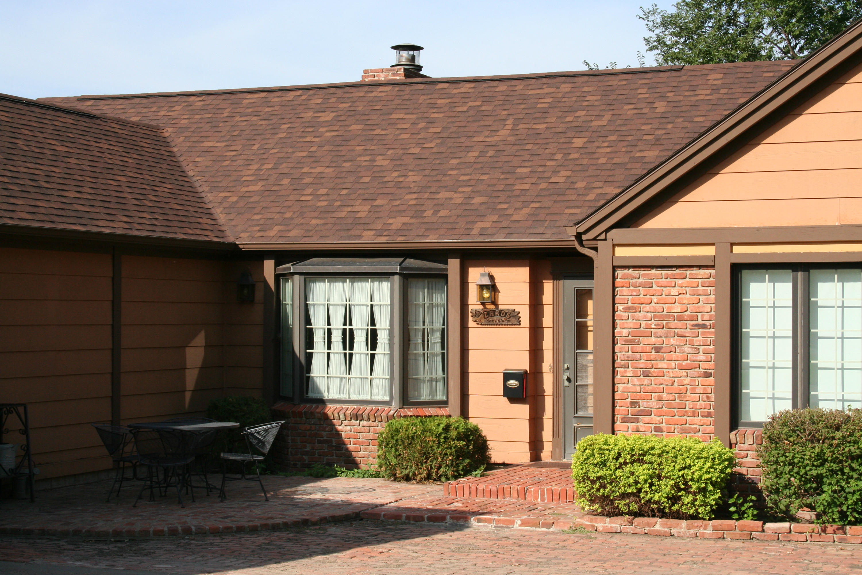 901 N Gale Rd