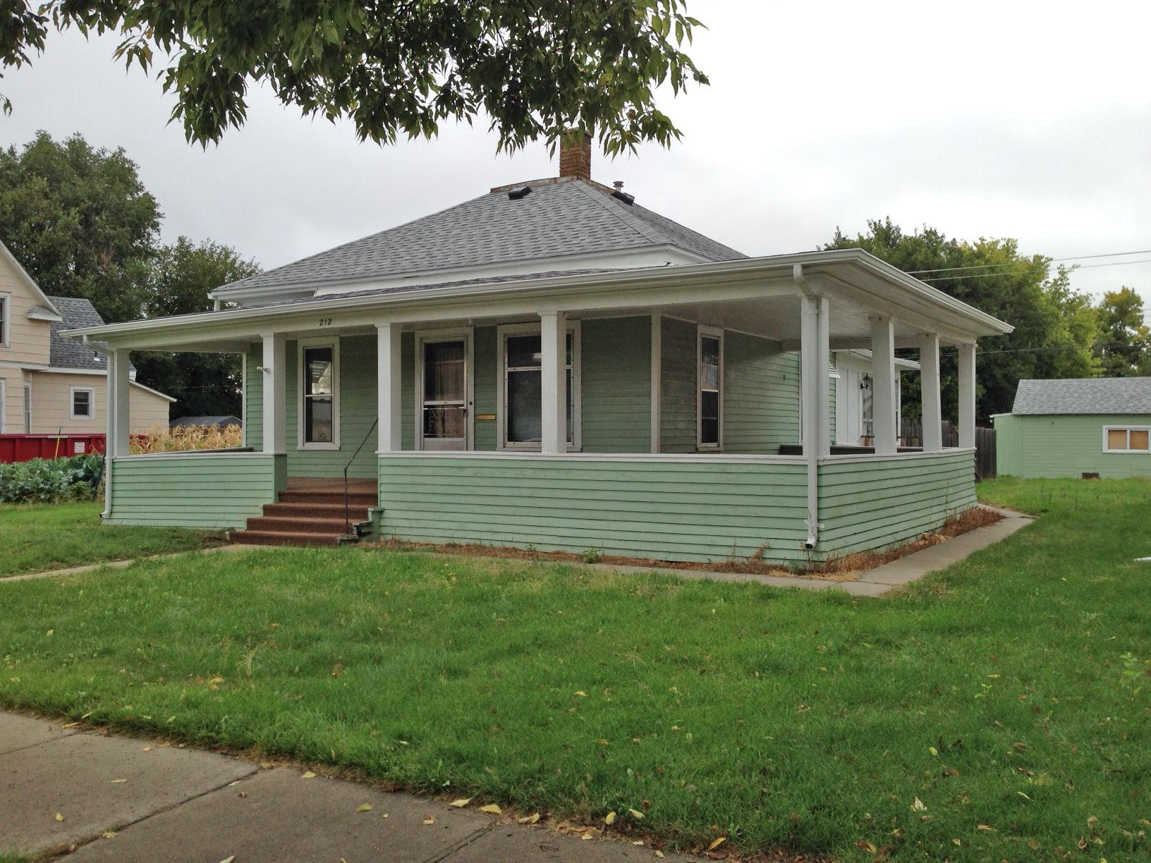 212 E 6th Ave