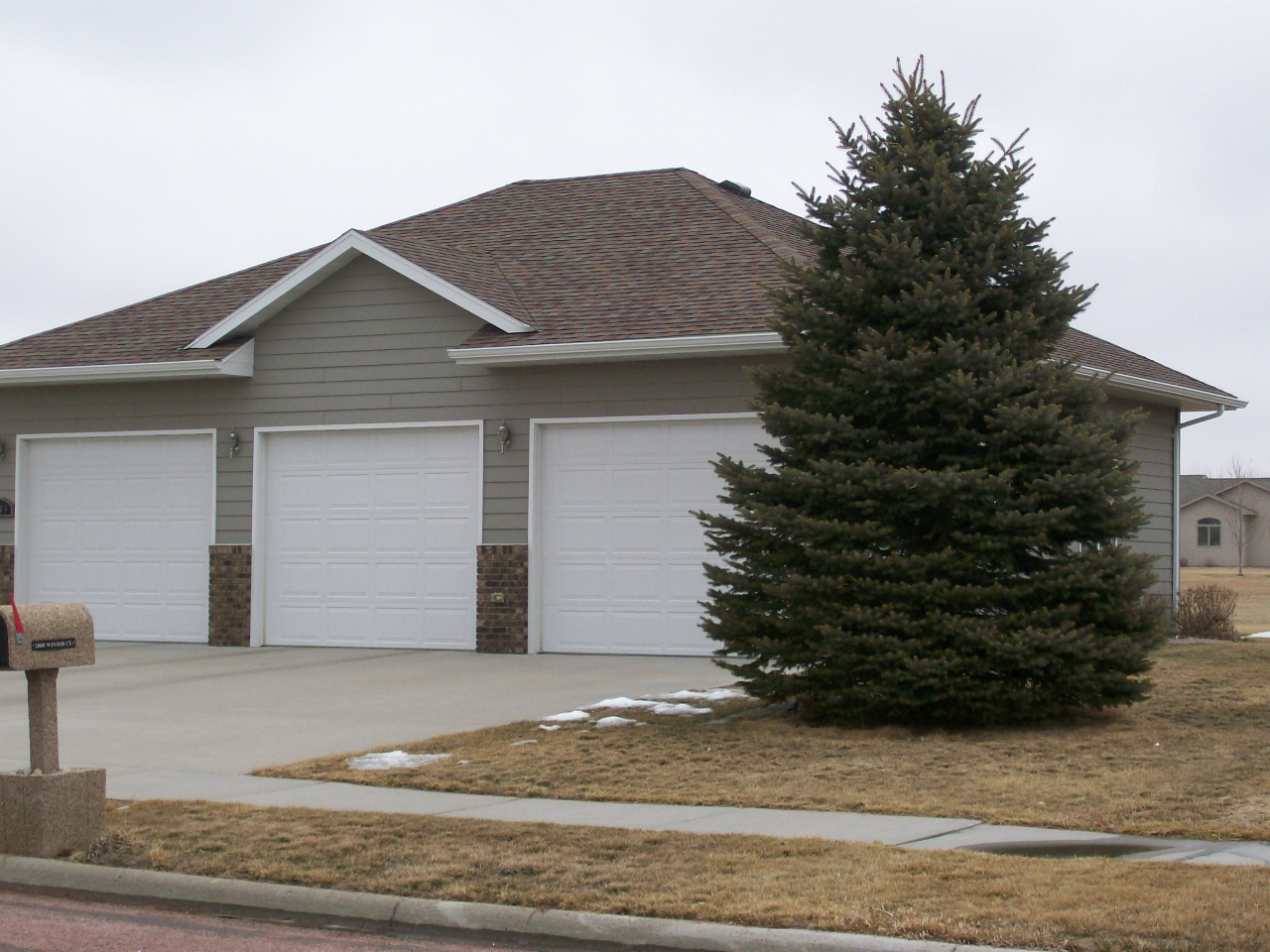 2808 Winsor Court