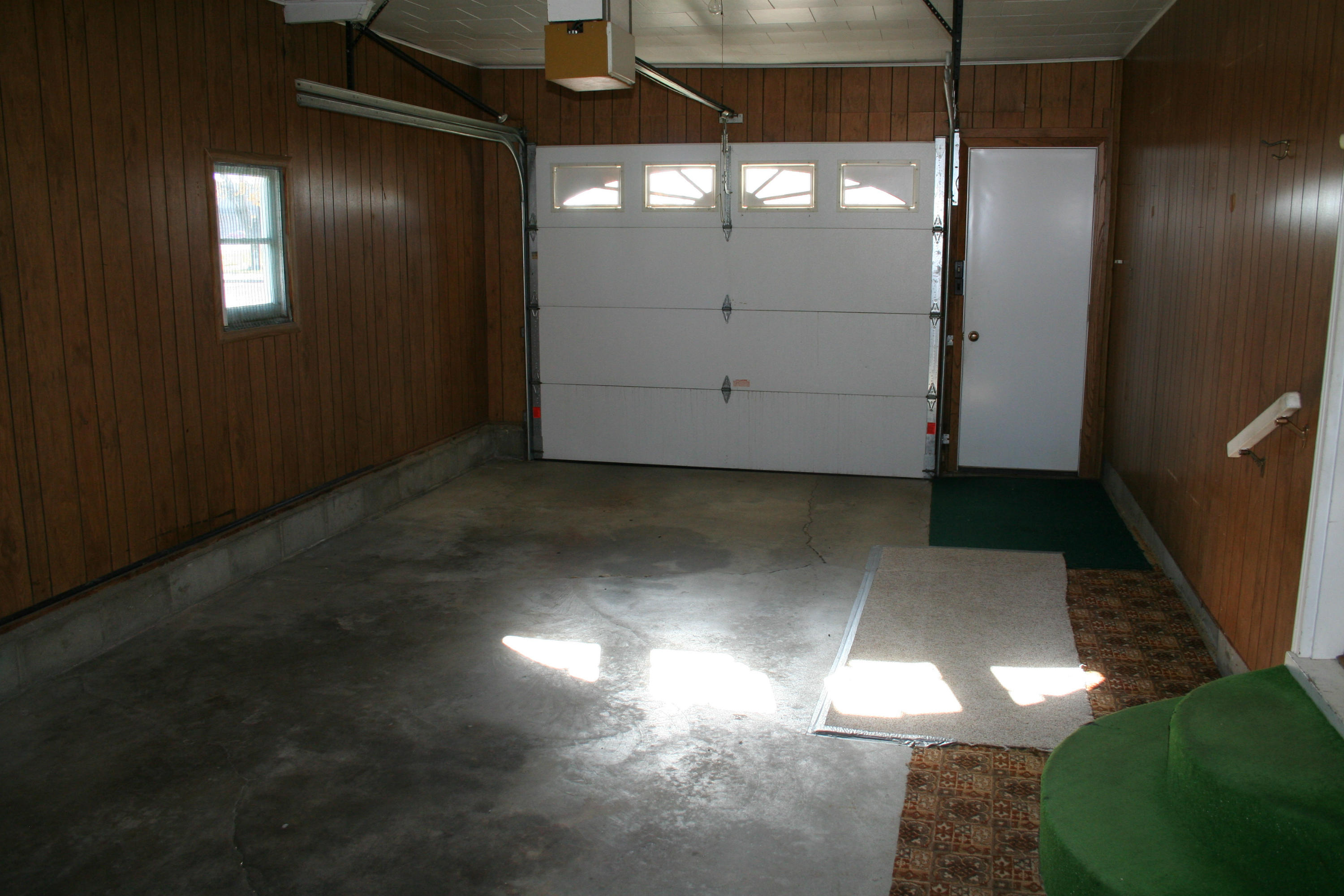 709 E Main