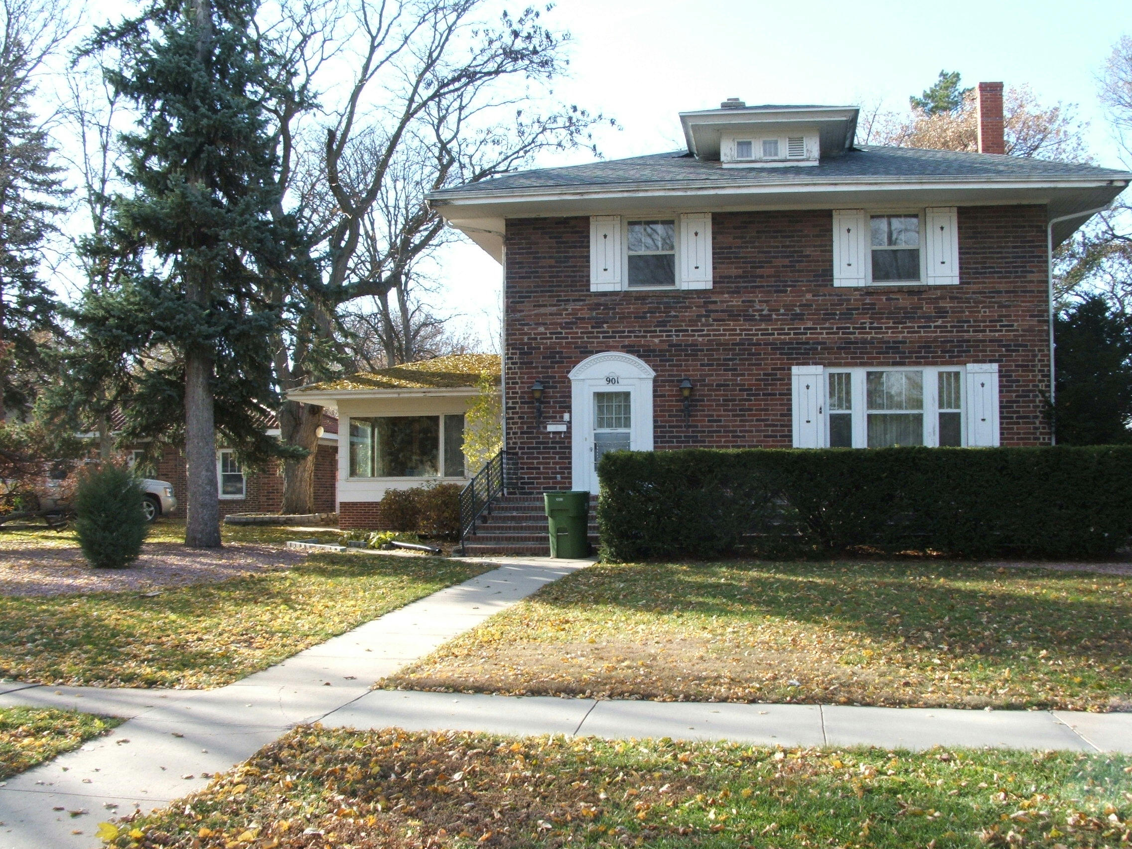 901 S Minnesota