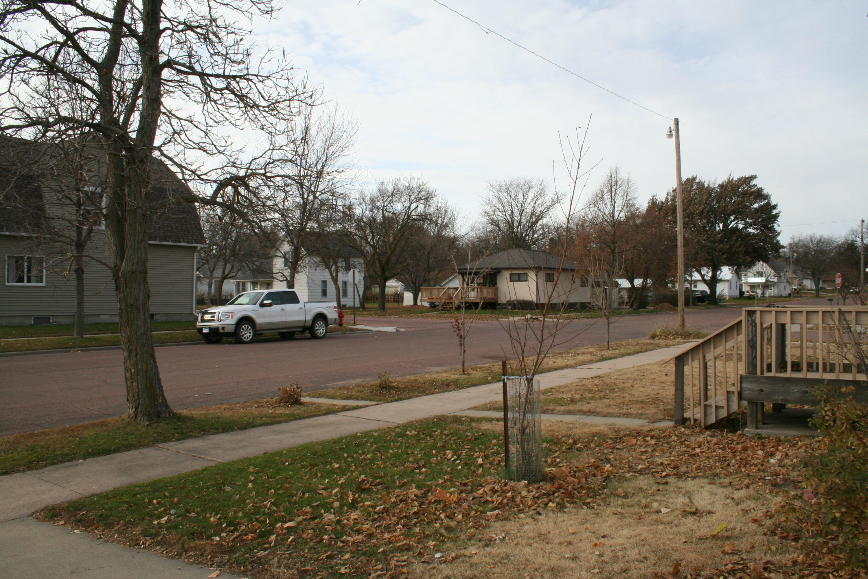 420 W Cedar