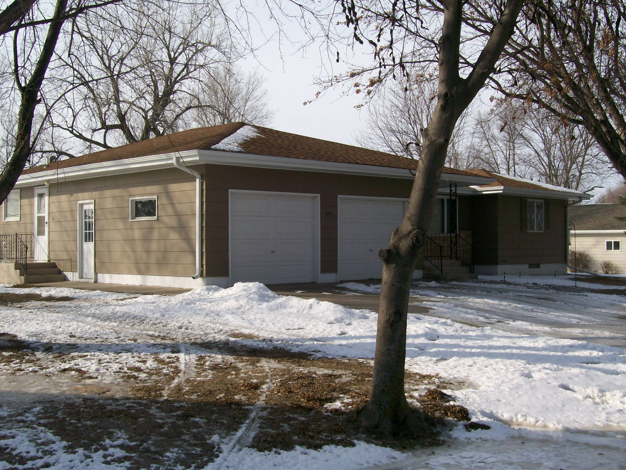 207 King St
