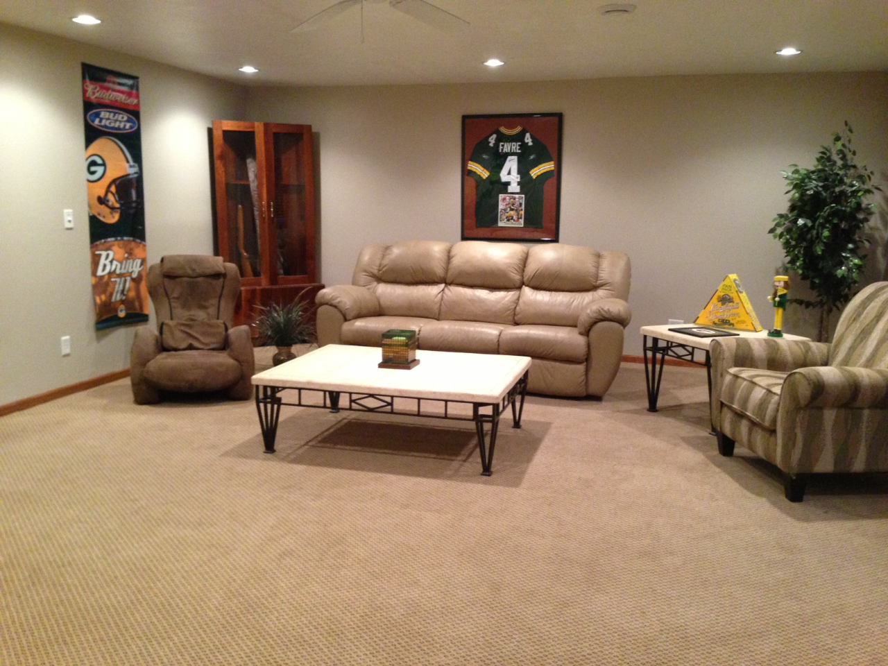 3016 Maui Dr