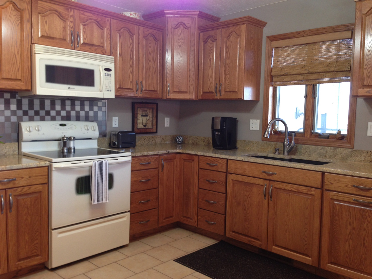 3016 Maui Dr