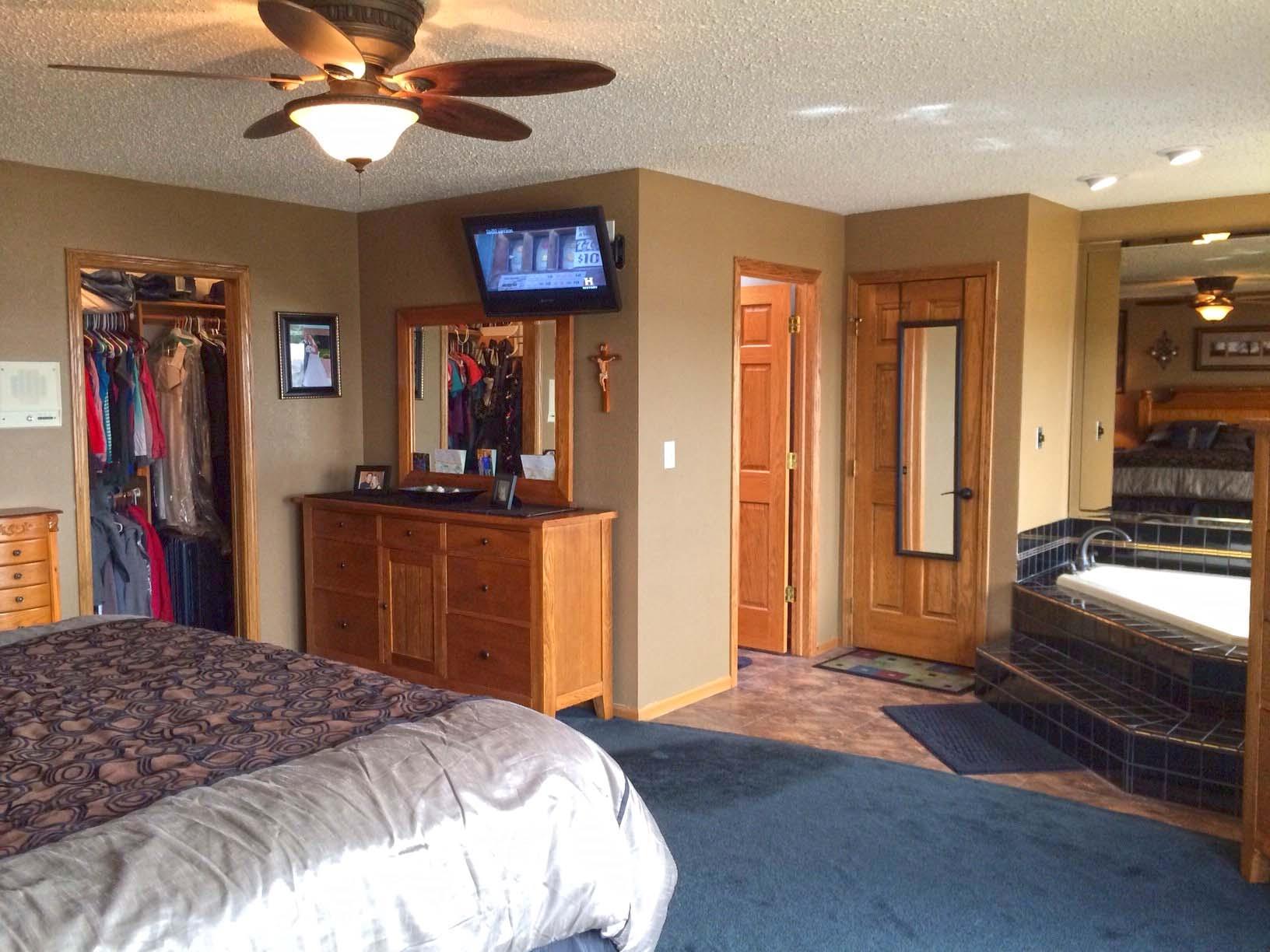 97 N Harmon Dr