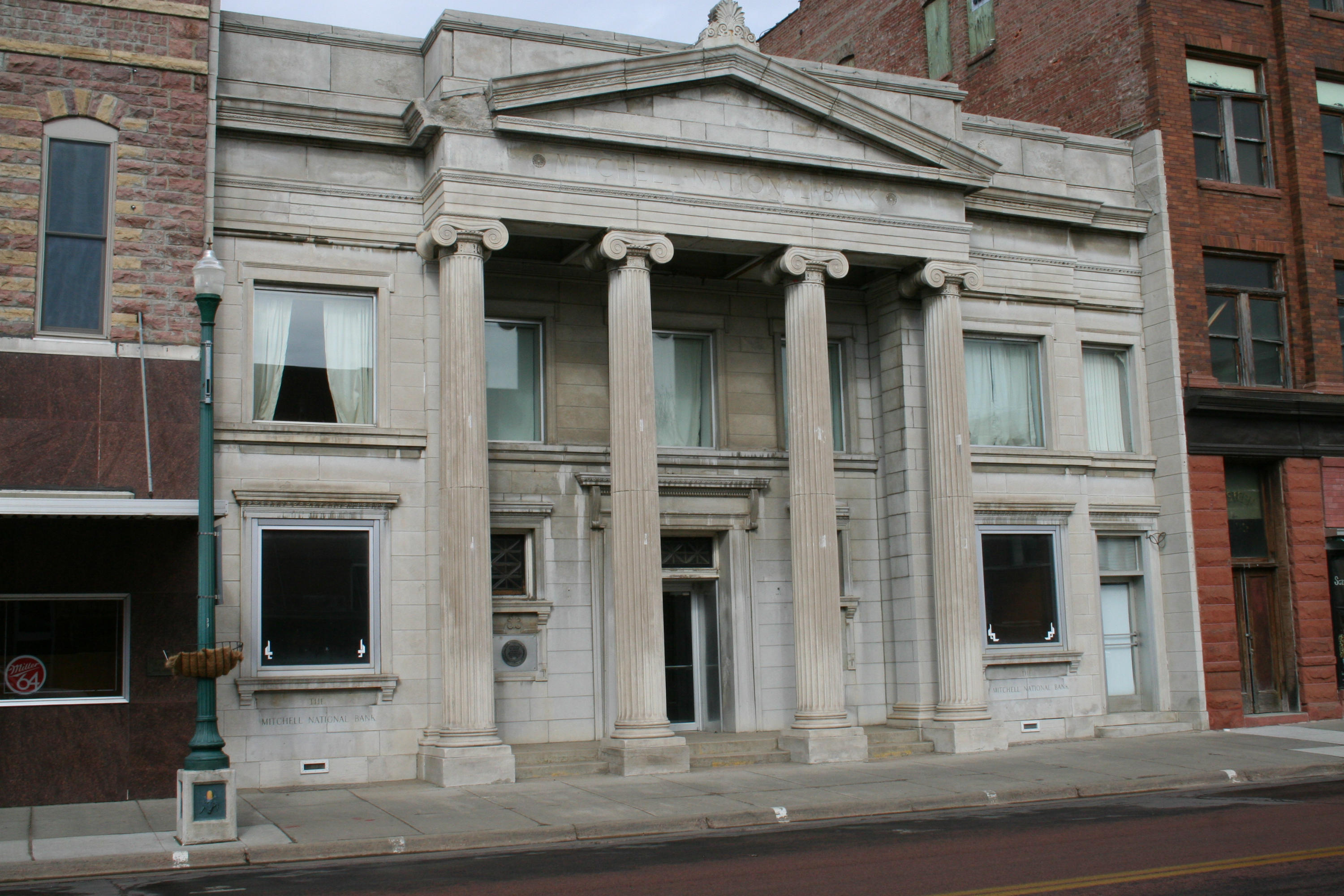 217 N Main St