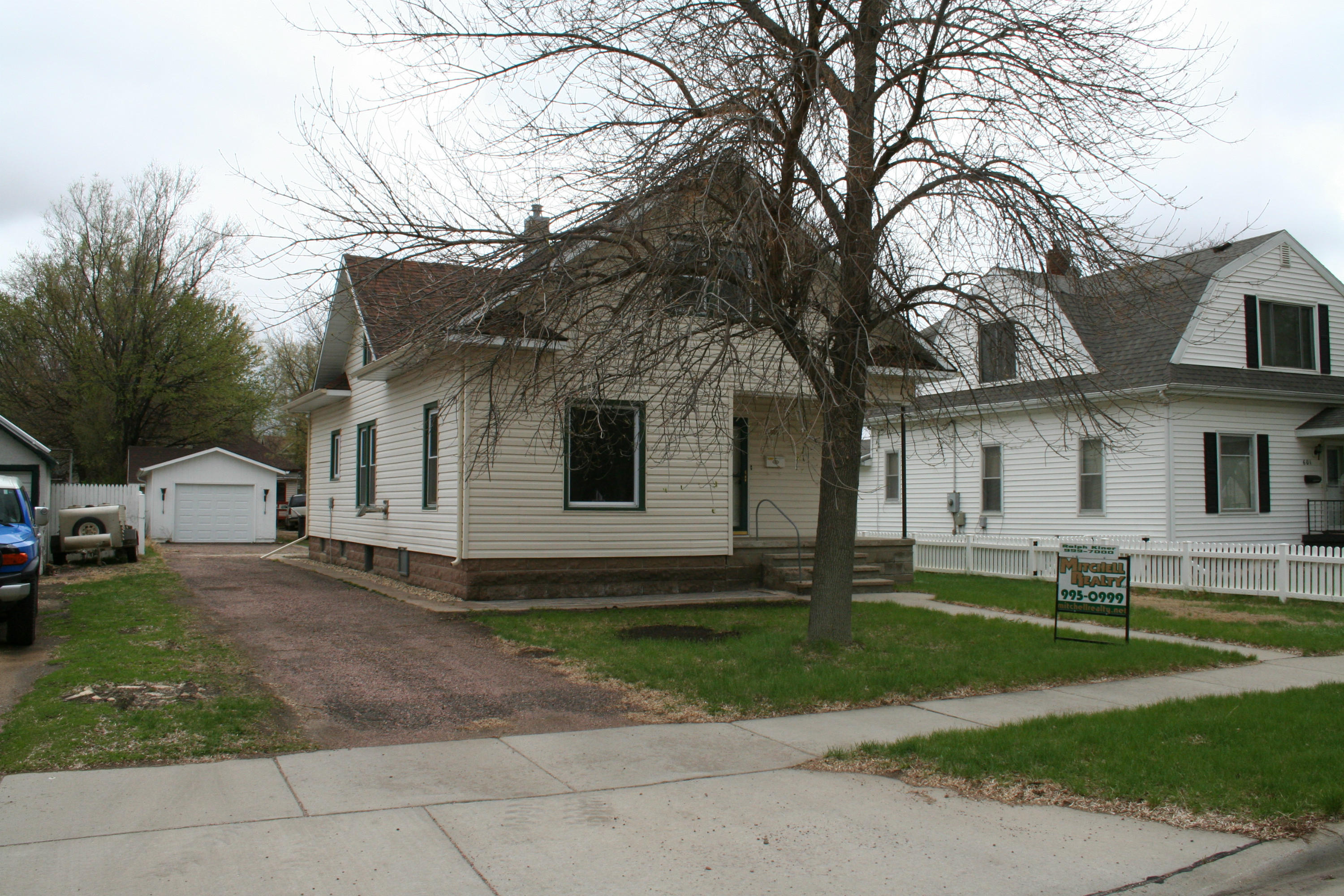 605 E 3rd
