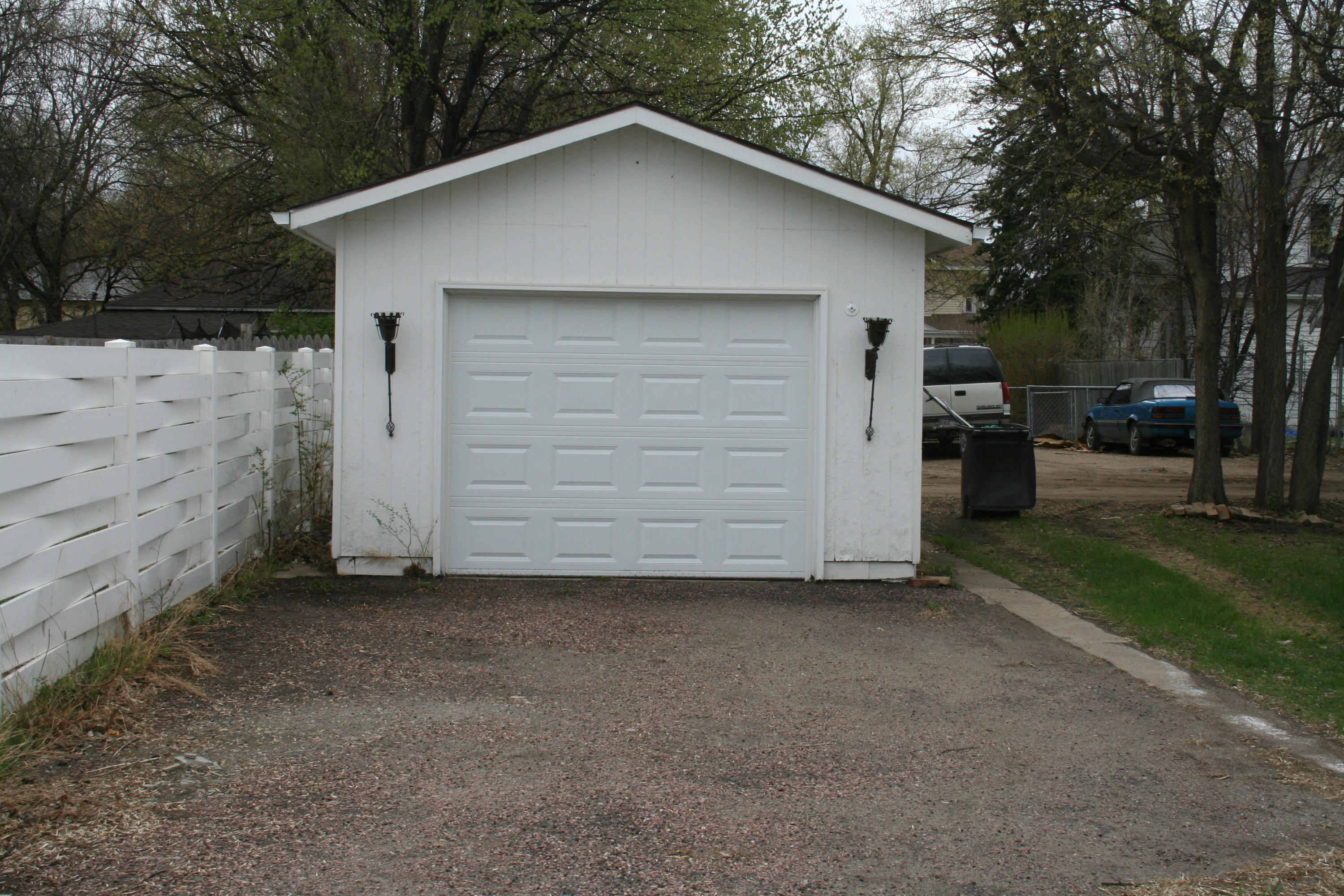 605 E 3rd