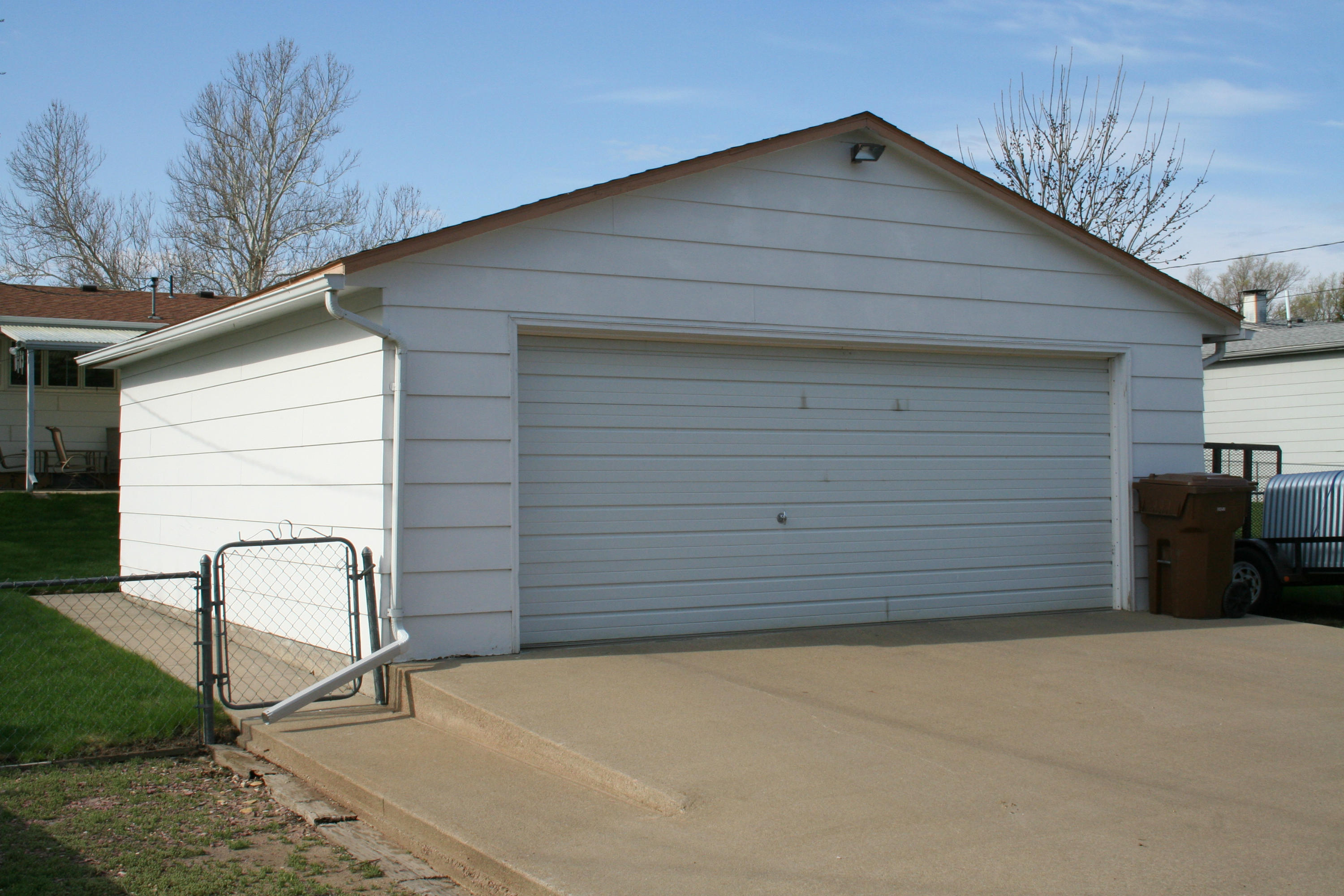1106 W 5TH Ave