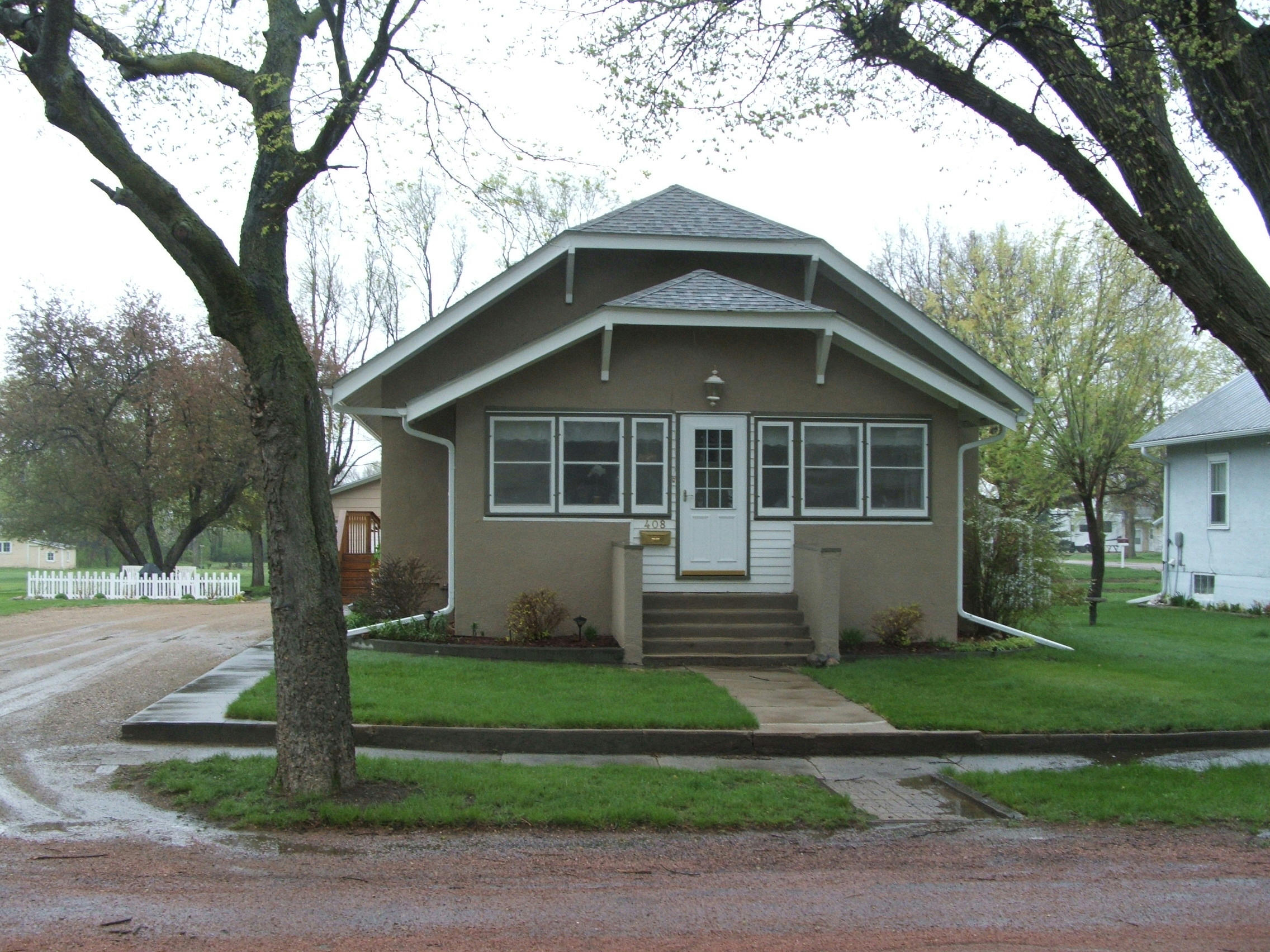 408 N 3rd Ave